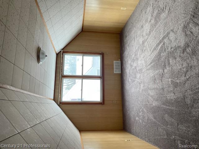 32468 Rosslyn Avenue