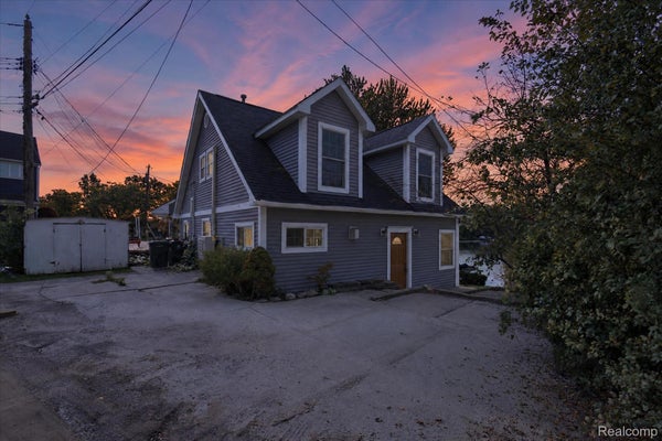837 FAIRVIEW ST, LAKE ORION, MI 48362 - Image e3dc0aae3a59dcb95ab904c744e8d971/500703832