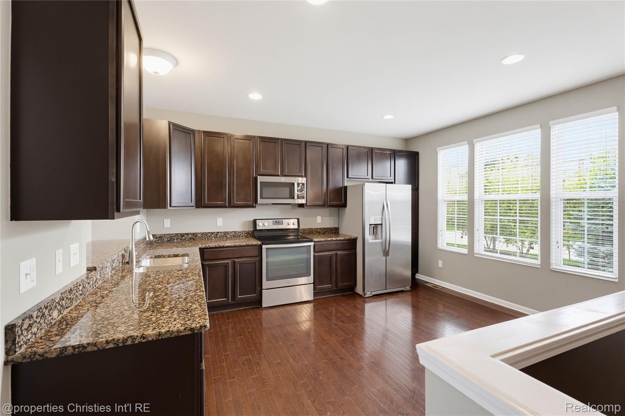 44578 Ellery Lane