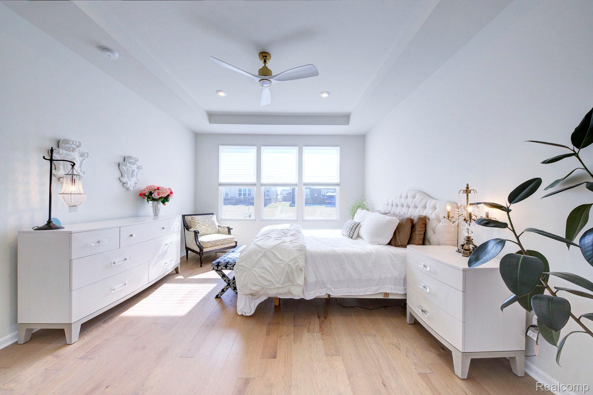 50233 Thatcher Street