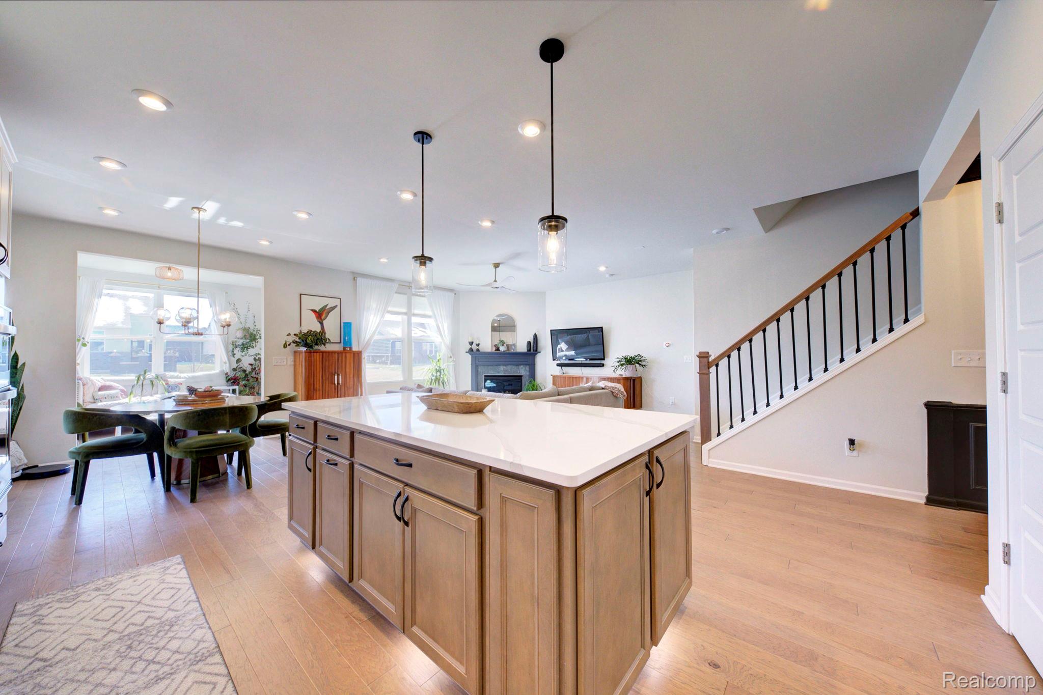 50233 Thatcher Street