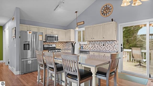 7015 Cedar Highlands Drive