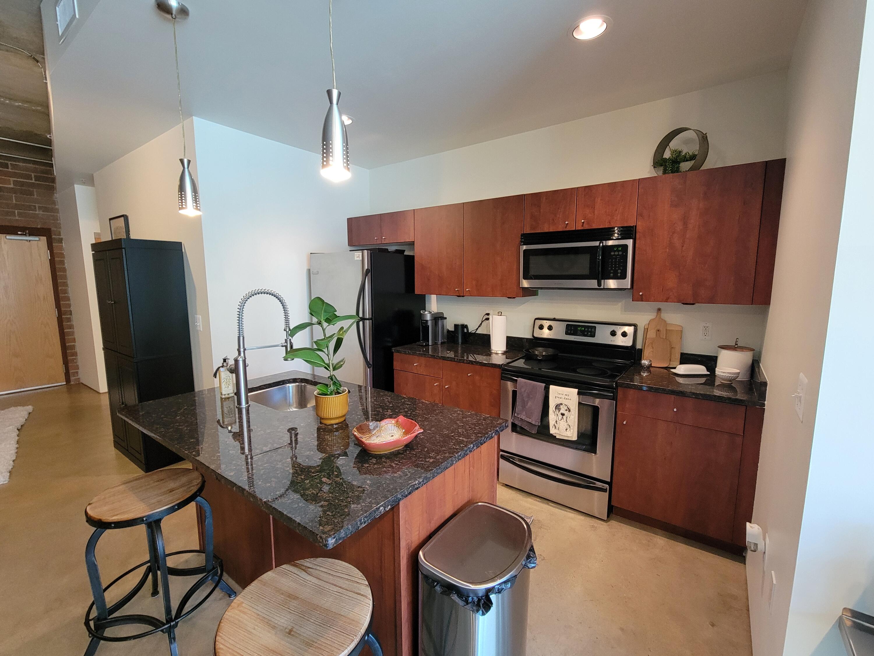 300 Hamilton Street 201