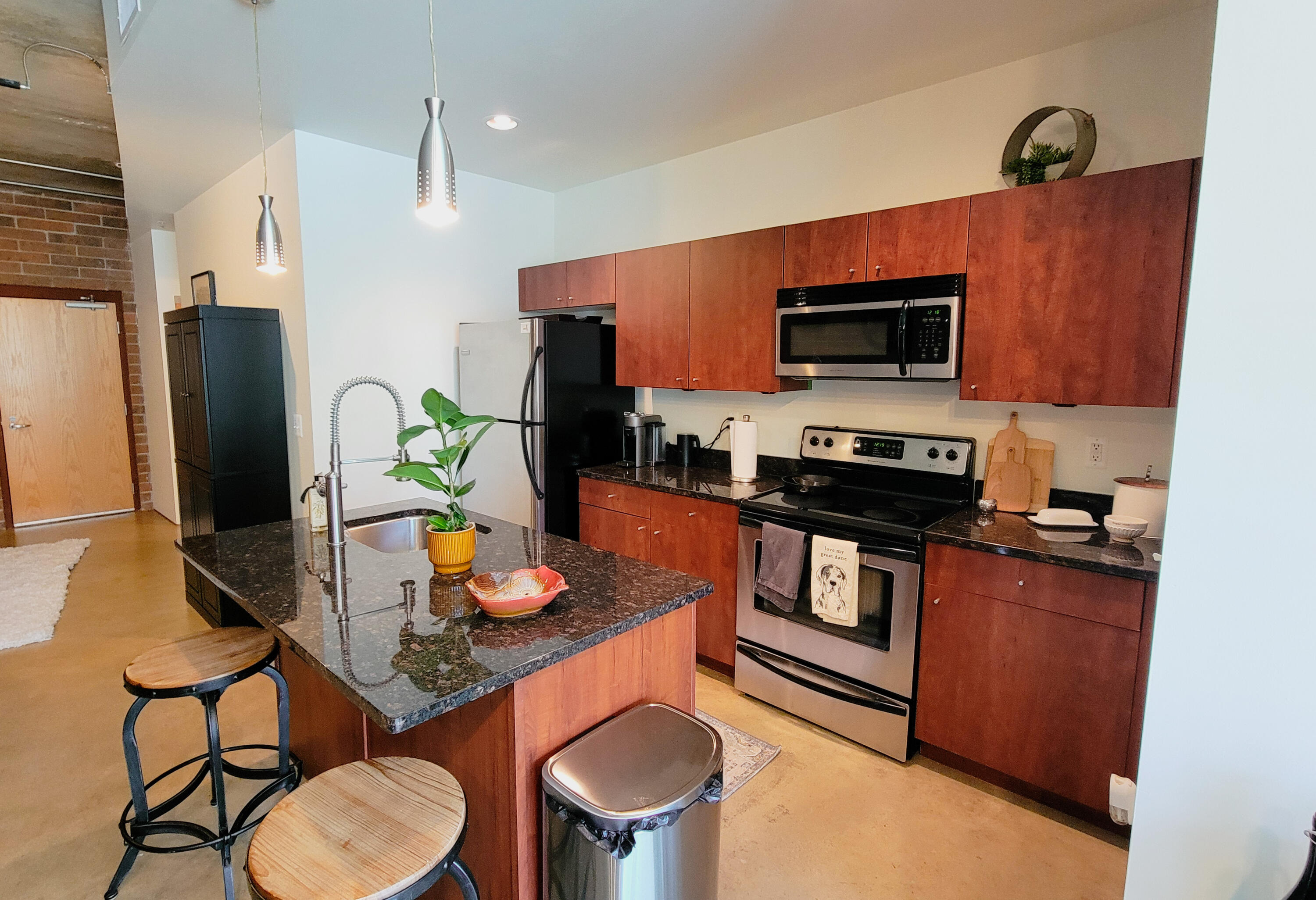 300 Hamilton Street 201