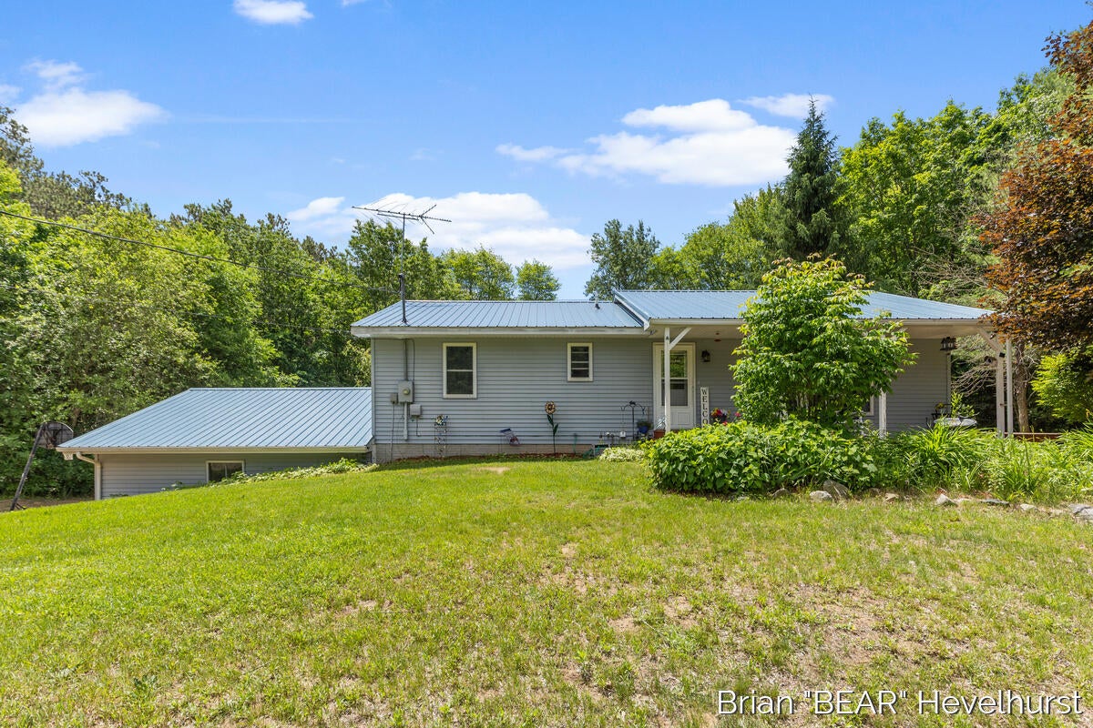 18249 8 Mile Road