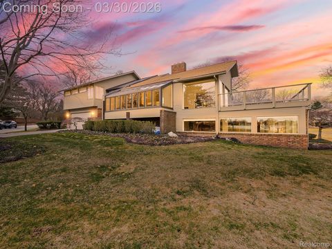 3850 Pine Harbor Drive West Bloomfield Charter Township MI 48323