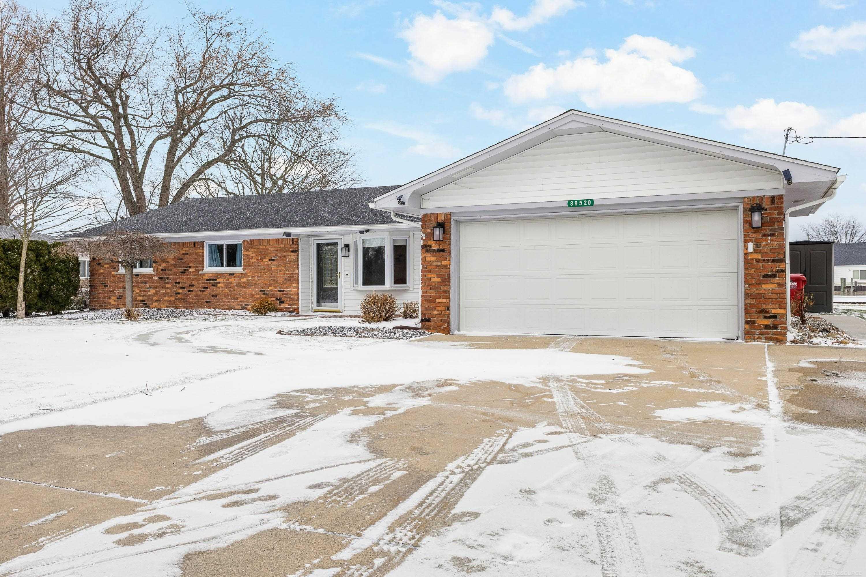 39520 Venetian Drive