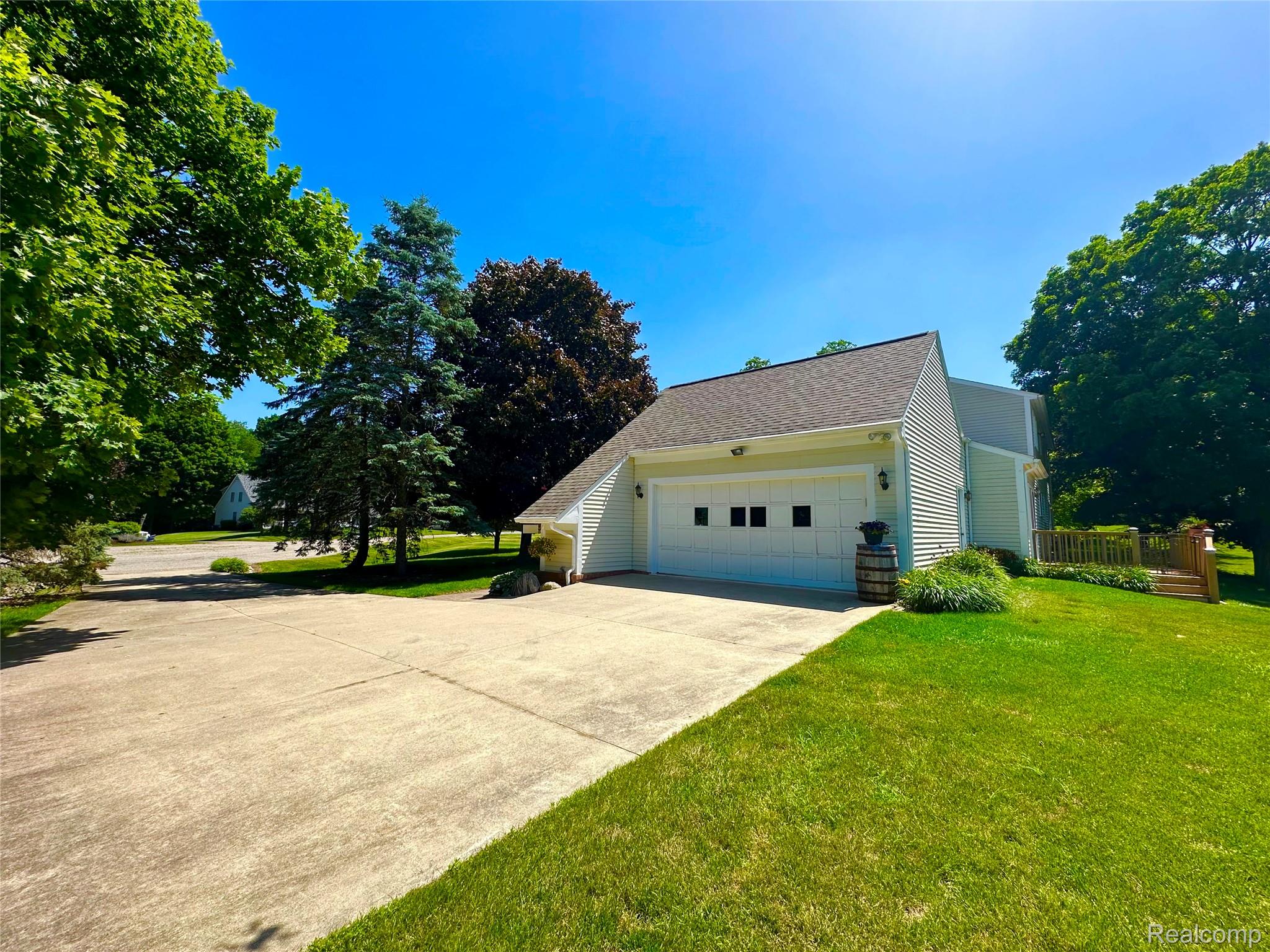9276 Old Plank Lane