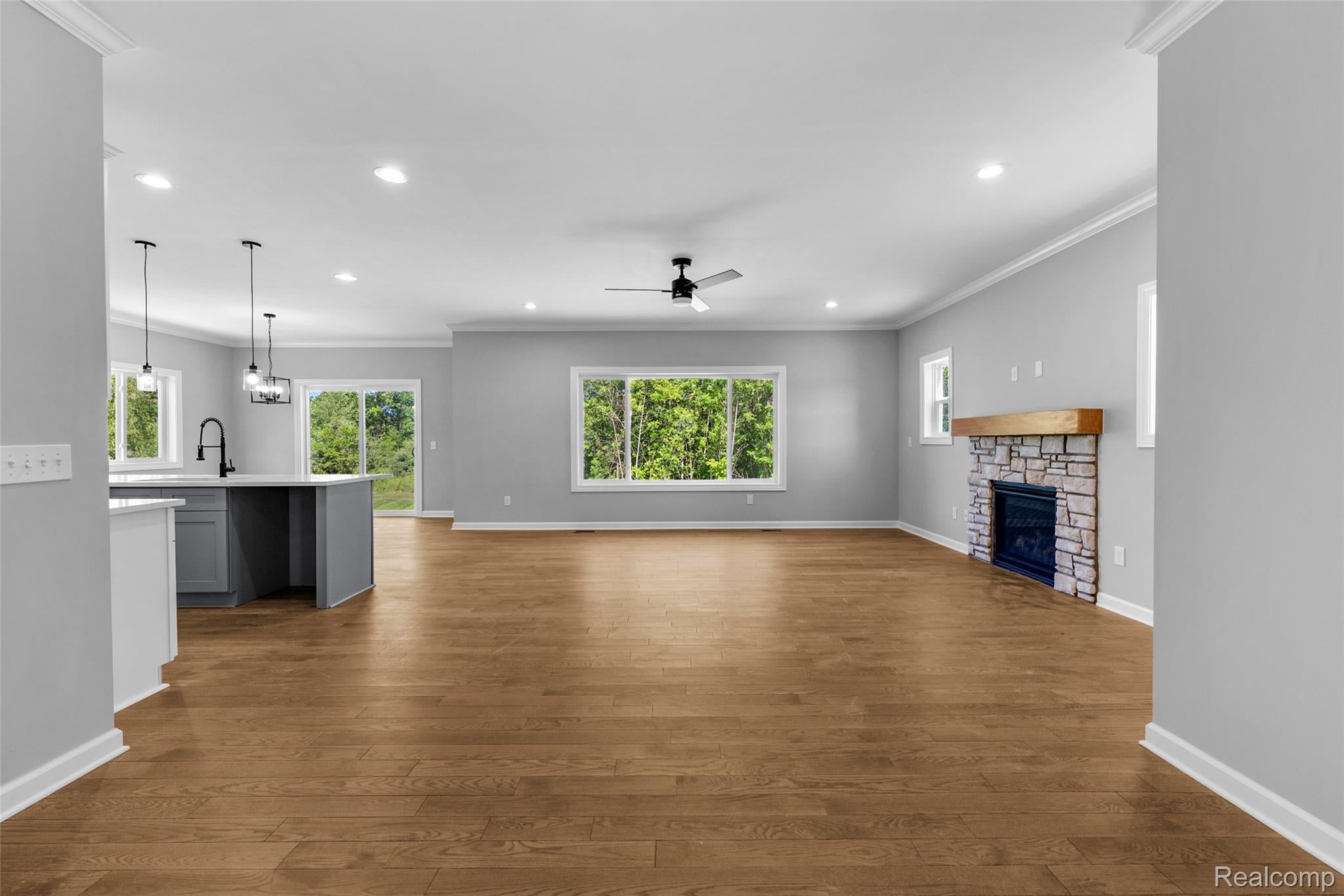 5212 Farmridge Lane