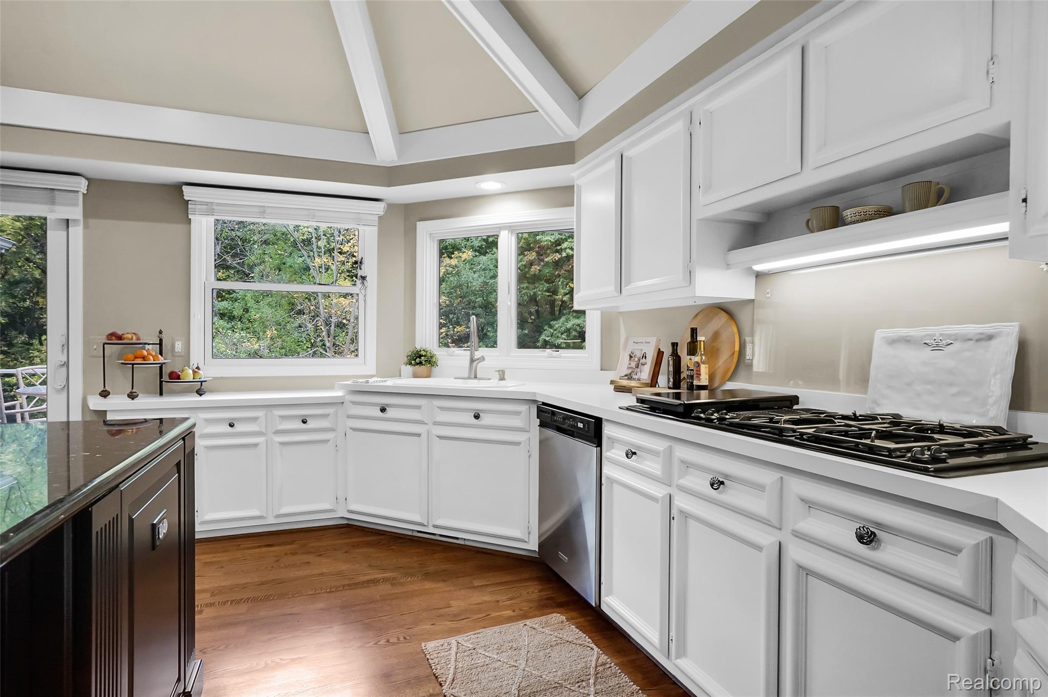 Rochester City, Michigan 48306, United States, 4 Bedrooms Bedrooms, ,3 BathroomsBathrooms,Residential,Coming Soon,224360