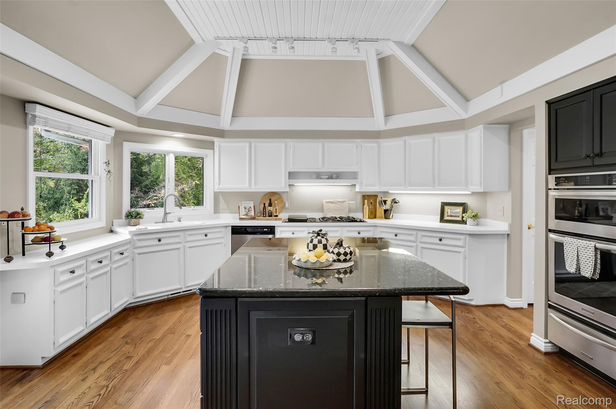 Rochester City, Michigan 48306, United States, 4 Bedrooms Bedrooms, ,3 BathroomsBathrooms,Residential,Coming Soon,224360