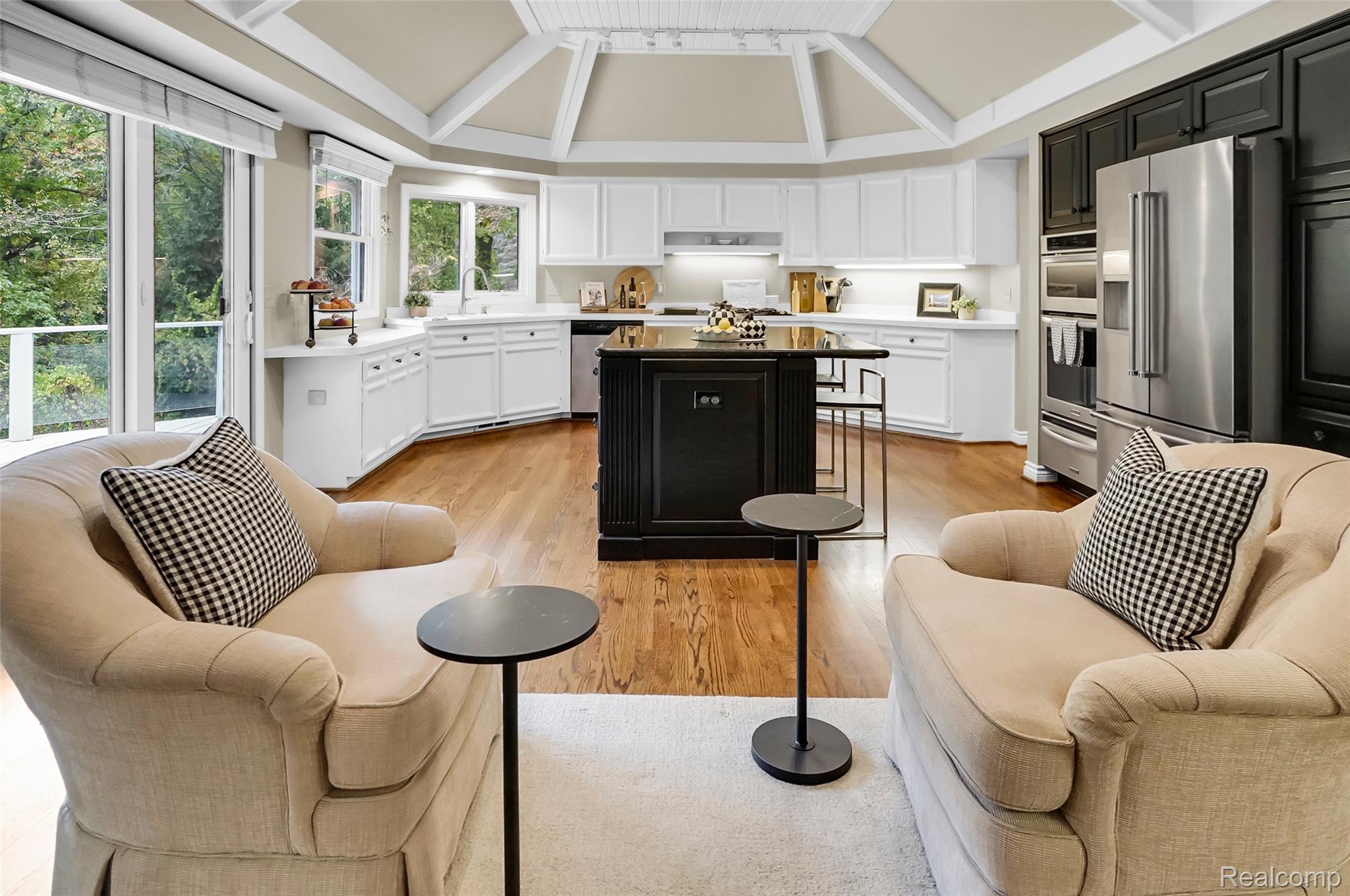 Rochester City, Michigan 48306, United States, 4 Bedrooms Bedrooms, ,3 BathroomsBathrooms,Residential,Coming Soon,224360