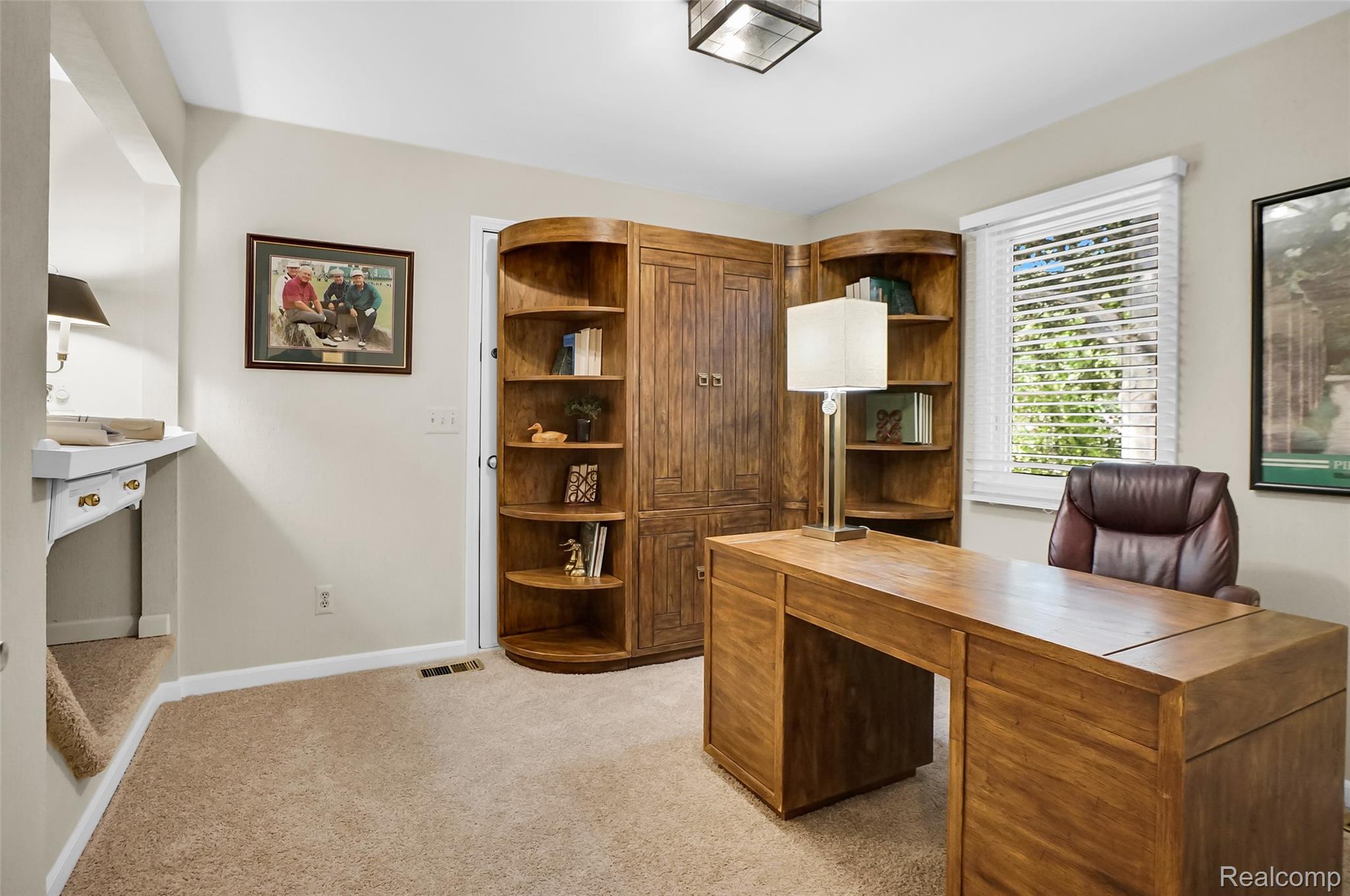 Rochester City, Michigan 48306, United States, 4 Bedrooms Bedrooms, ,3 BathroomsBathrooms,Residential,Coming Soon,224360