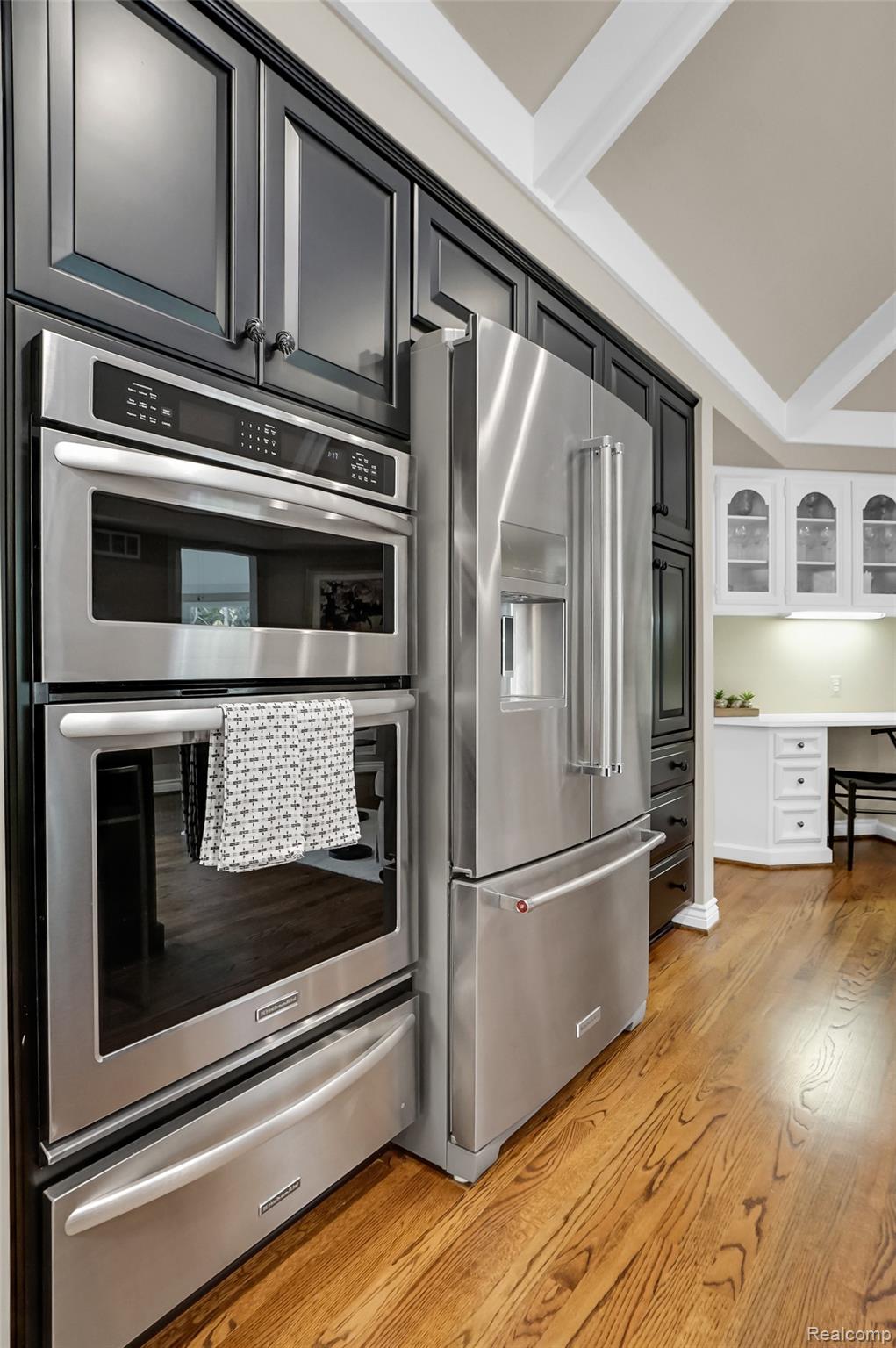 Rochester City, Michigan 48306, United States, 4 Bedrooms Bedrooms, ,3 BathroomsBathrooms,Residential,Coming Soon,224360