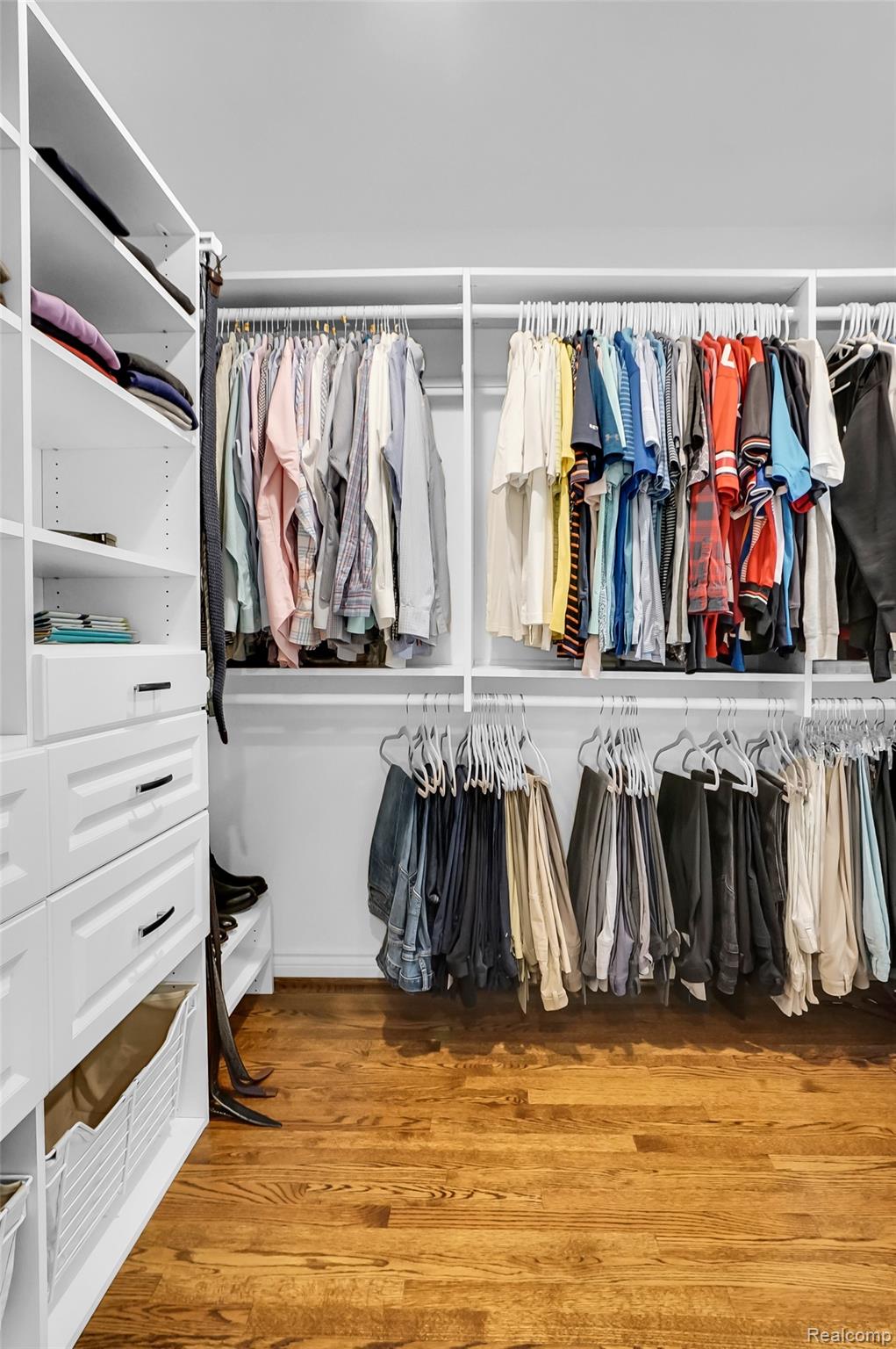 Rochester City, Michigan 48306, United States, 4 Bedrooms Bedrooms, ,3 BathroomsBathrooms,Residential,Coming Soon,224360