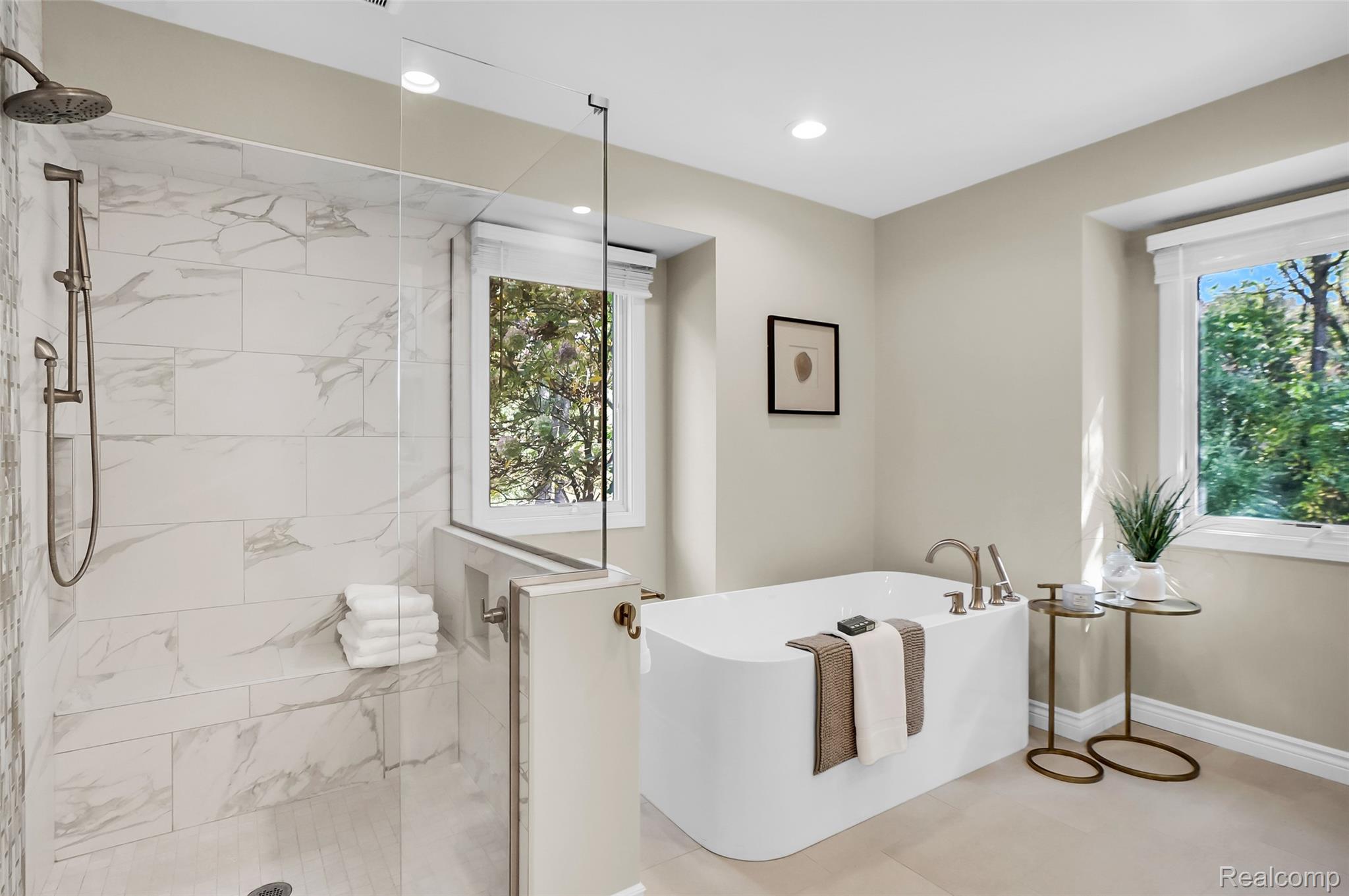 Rochester City, Michigan 48306, United States, 4 Bedrooms Bedrooms, ,3 BathroomsBathrooms,Residential,Coming Soon,224360