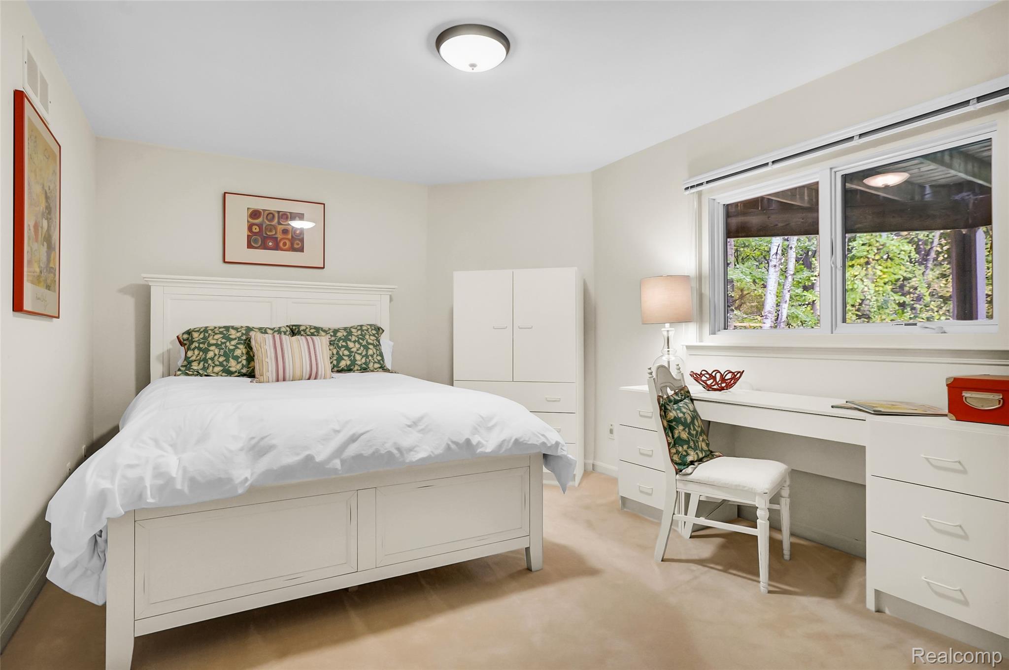 Rochester City, Michigan 48306, United States, 4 Bedrooms Bedrooms, ,3 BathroomsBathrooms,Residential,Coming Soon,224360