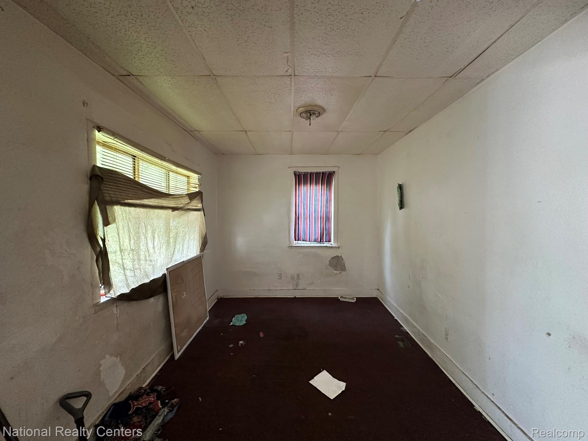 20 W Auburn Street