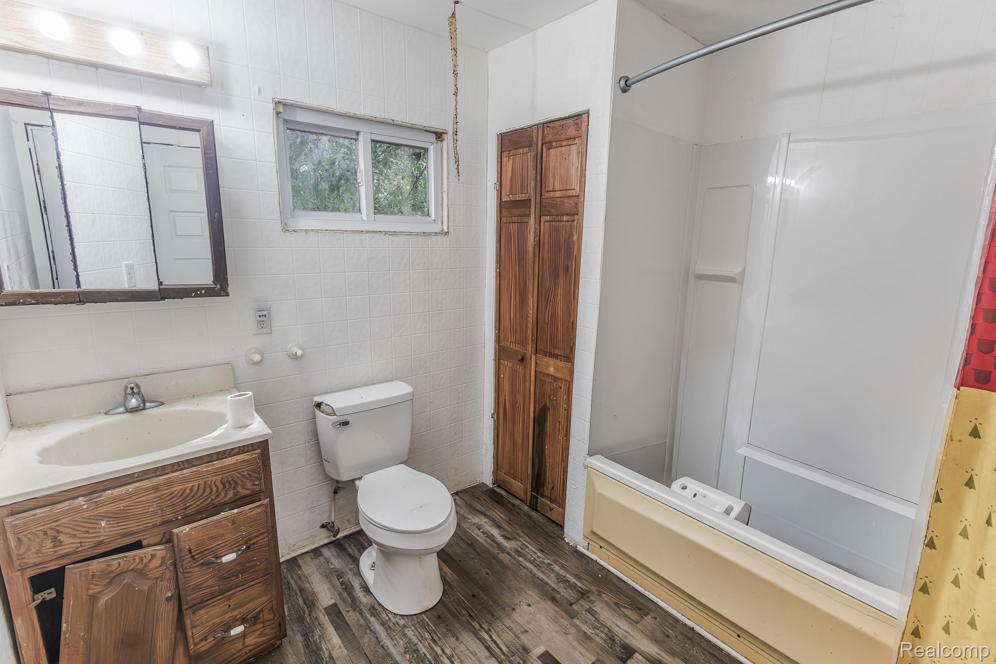8368 Vassar Road