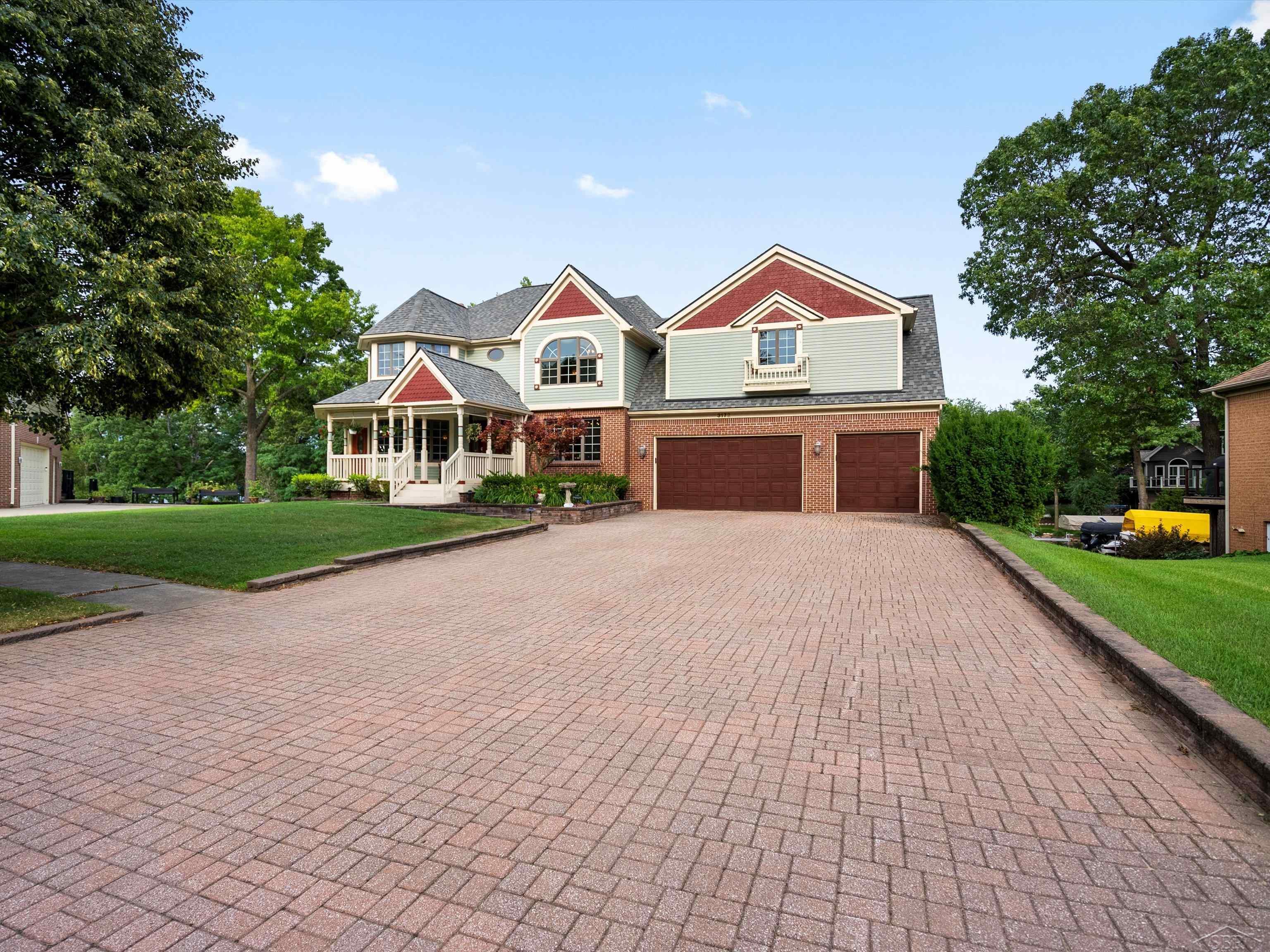 3172 Pine Tree Court