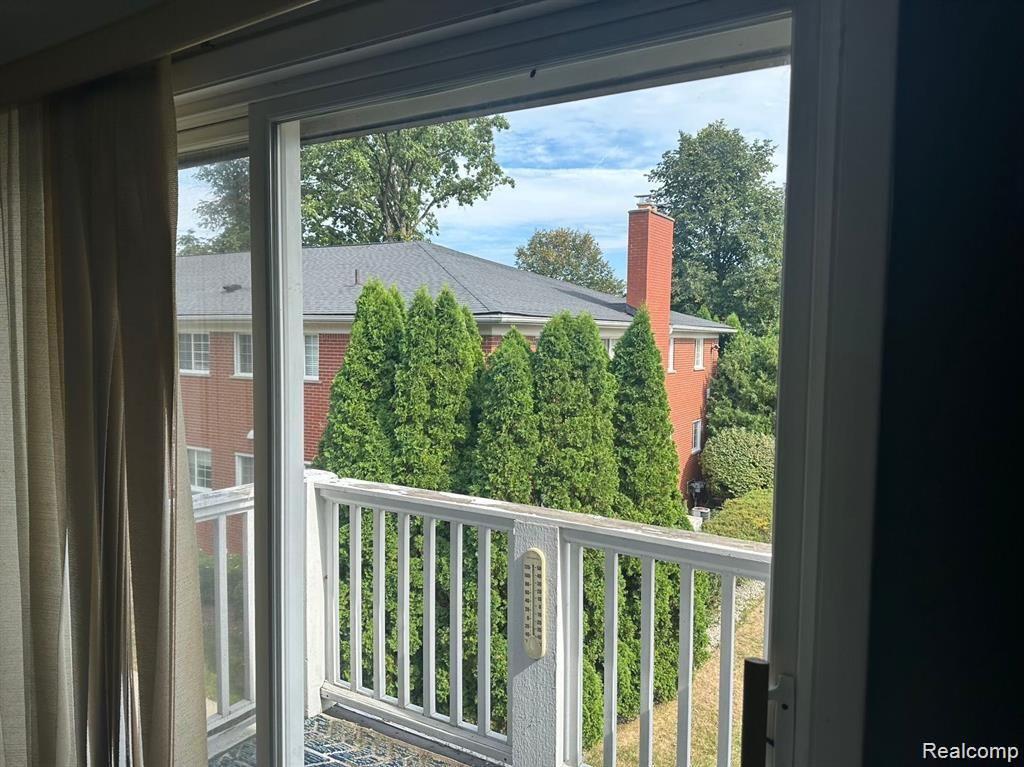 487 N ETON Street B6