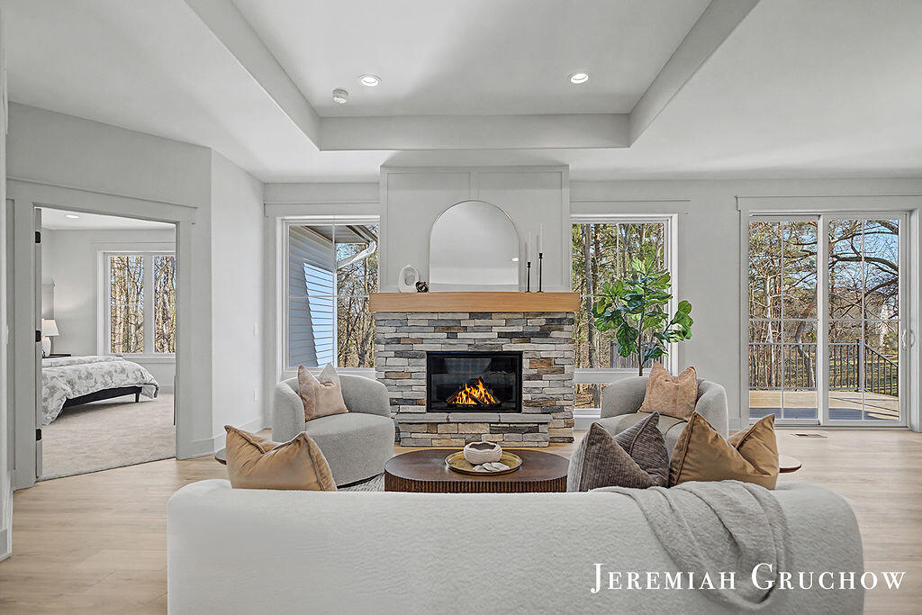 2160 Engleside Drive SE