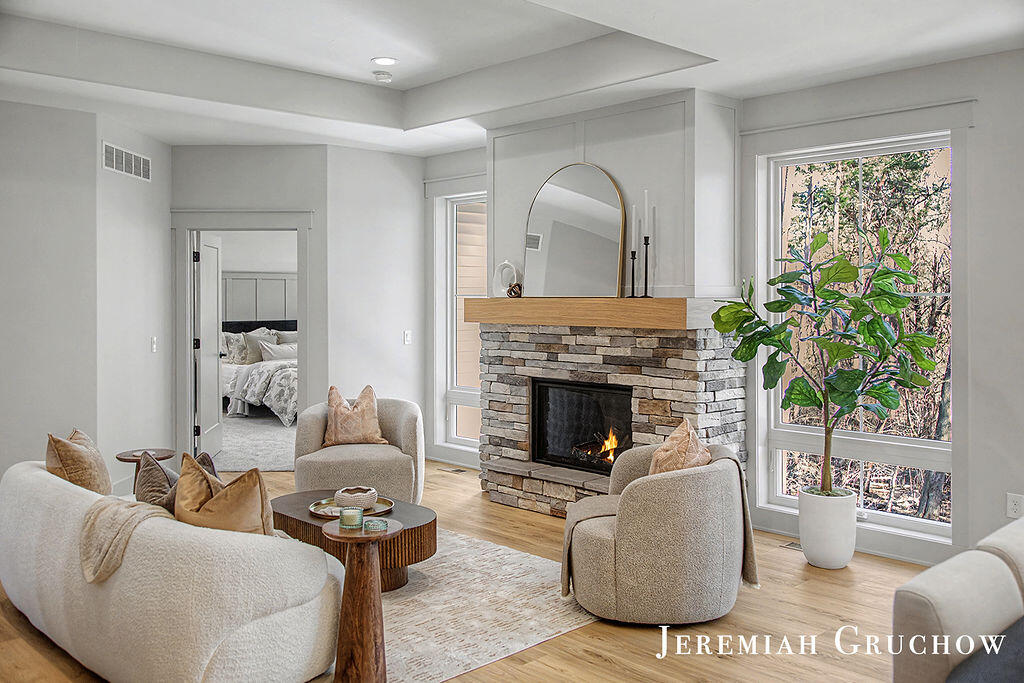 2160 Engleside Drive SE