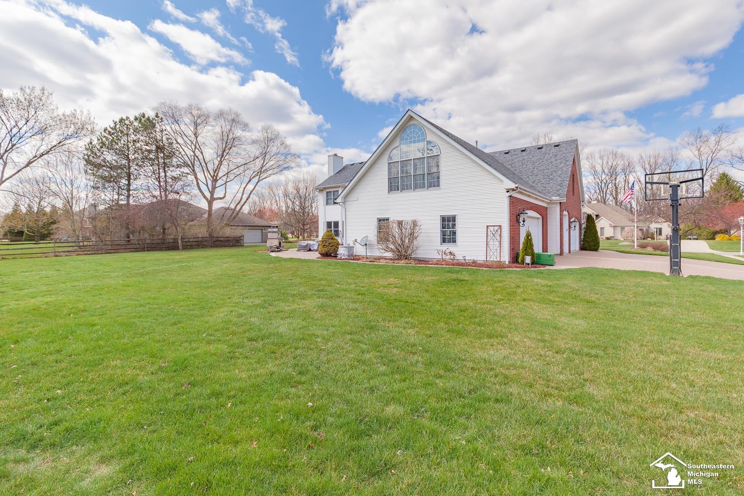 3185 Deer Creek Drive