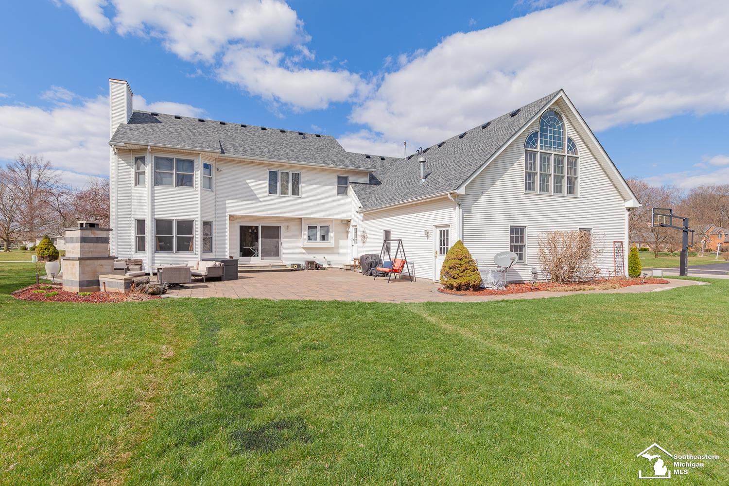 3185 Deer Creek Drive