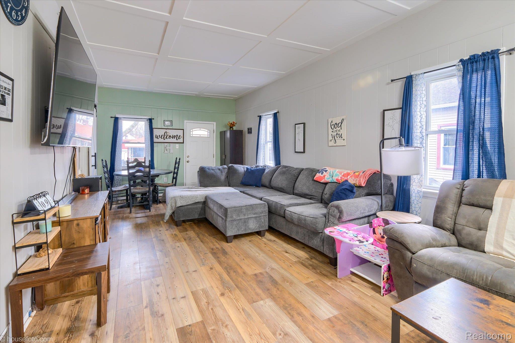 1115 Litchfield Street