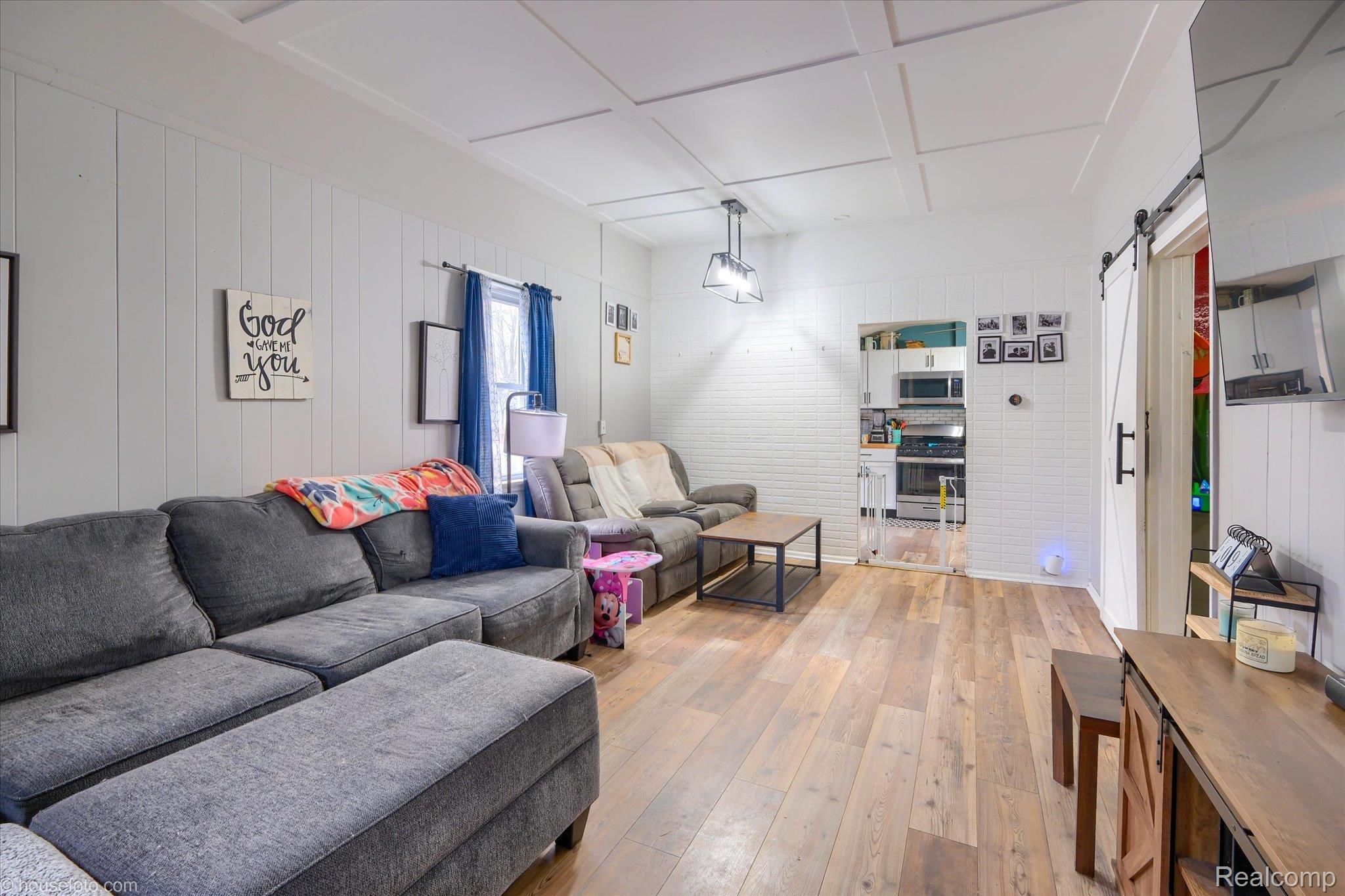 1115 Litchfield Street