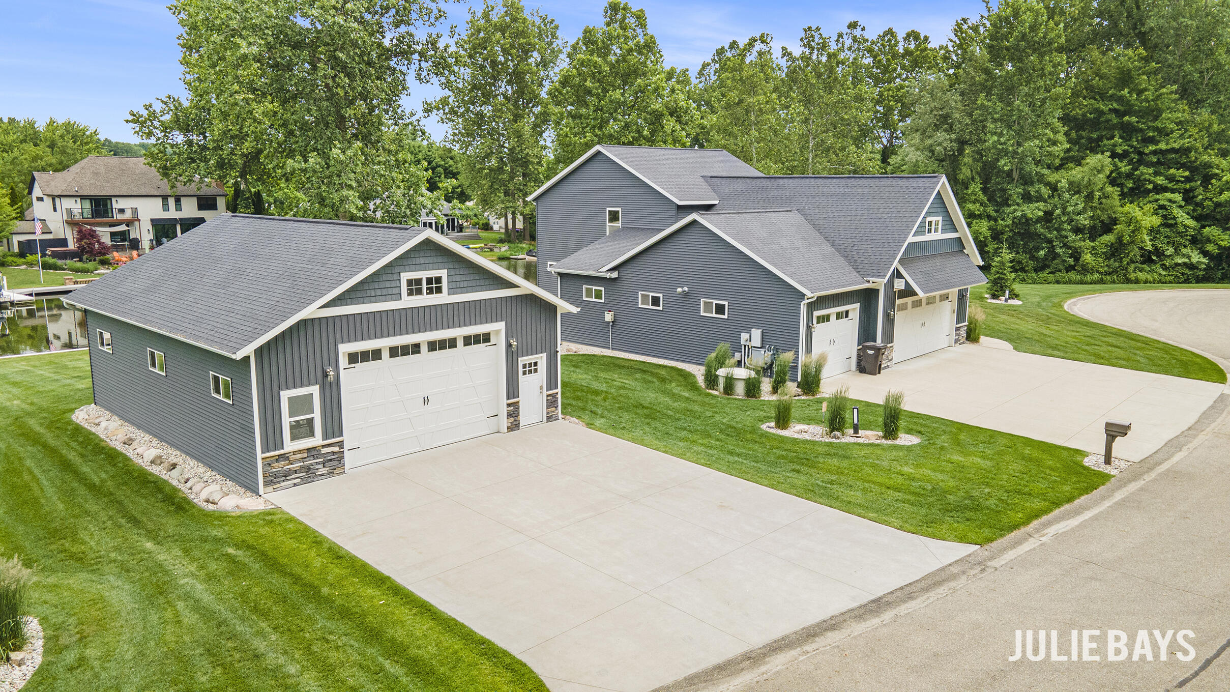 12828 Bayou Court