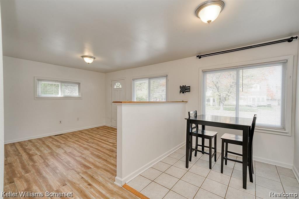 861 W LEWISTON Avenue