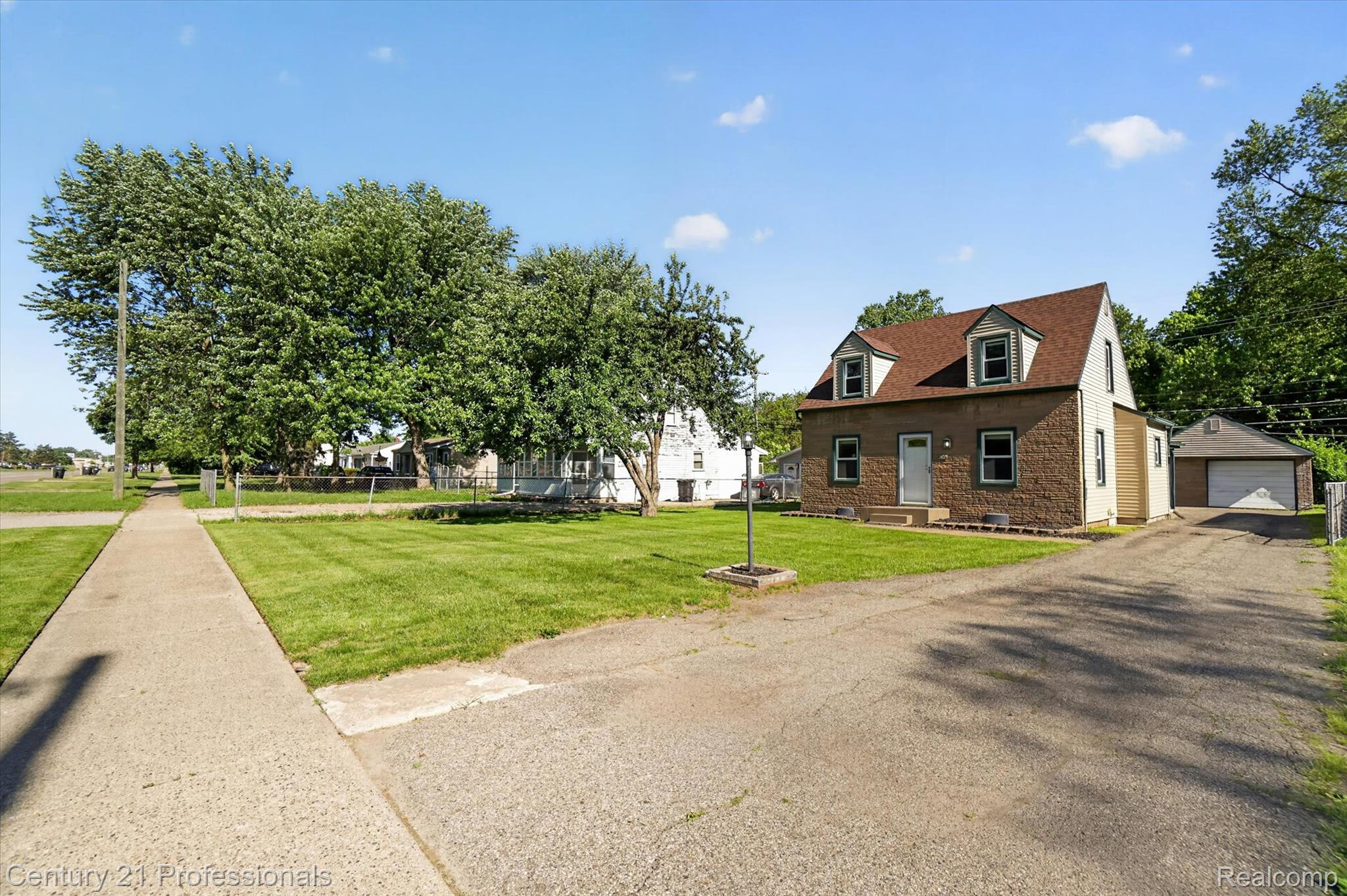28524 7 Mile Road