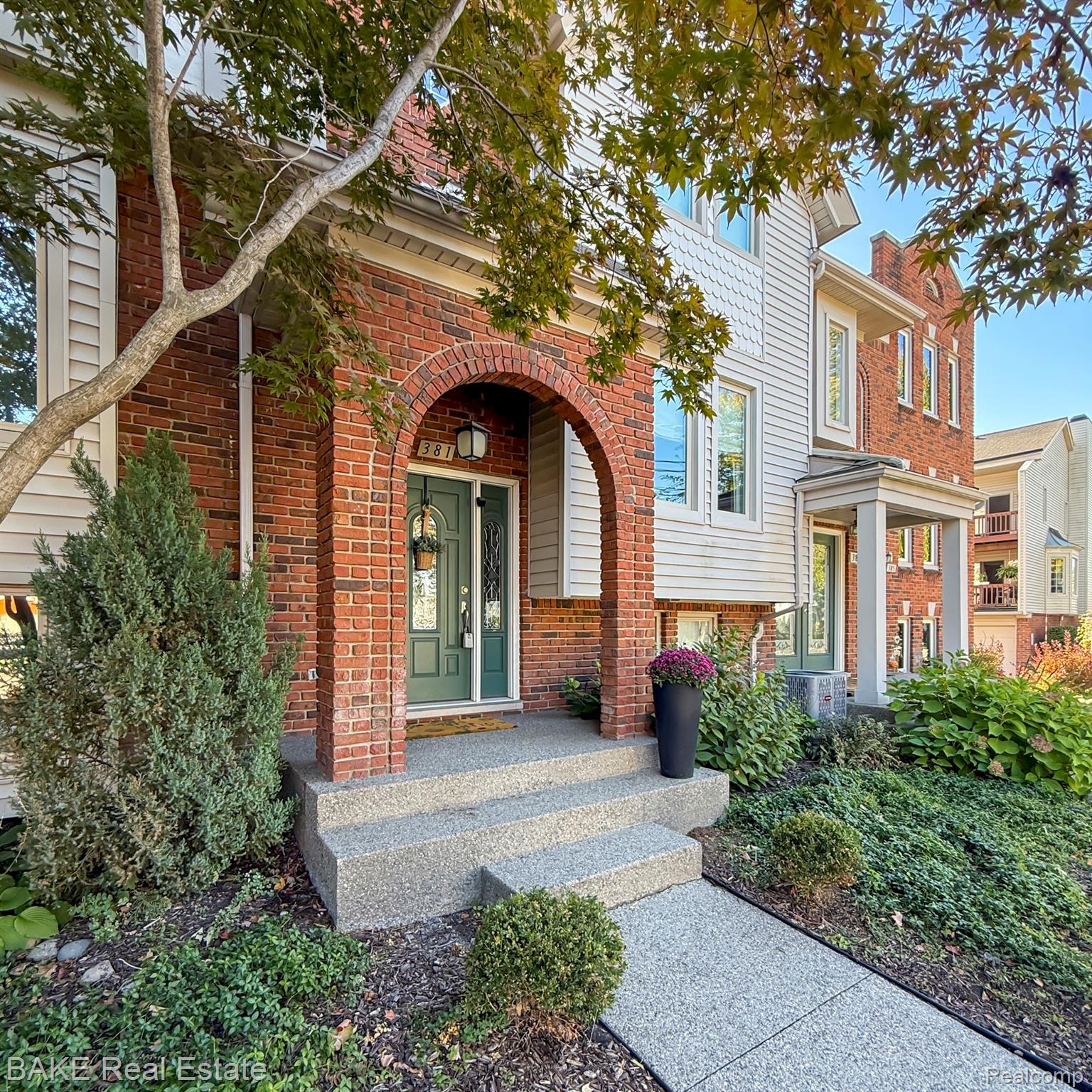 381 Hamilton Street