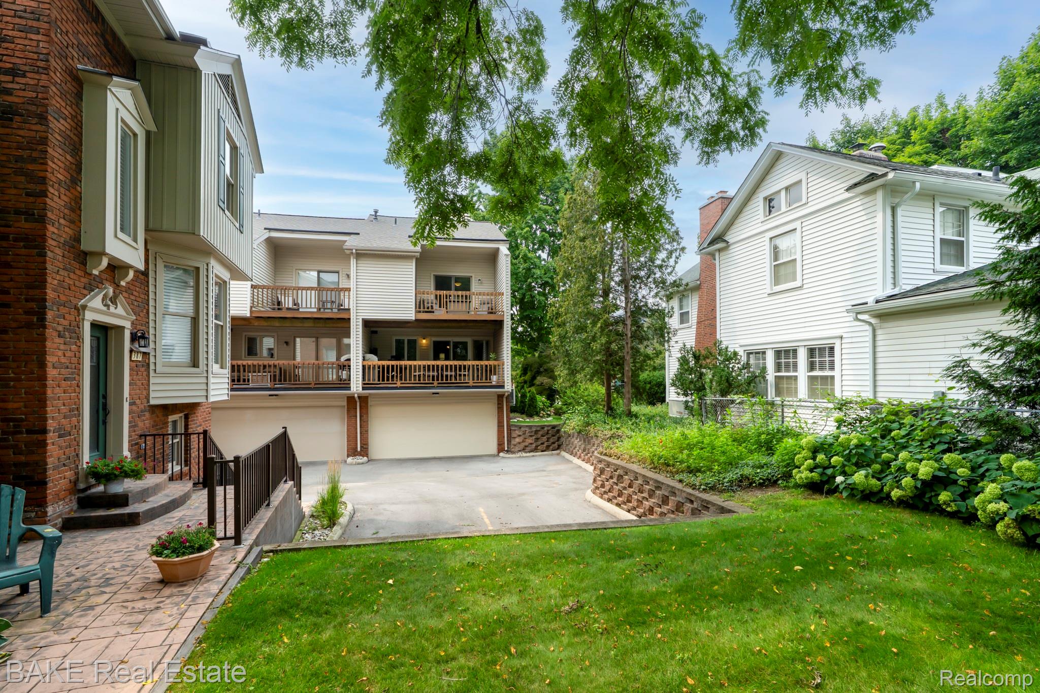 381 Hamilton Street