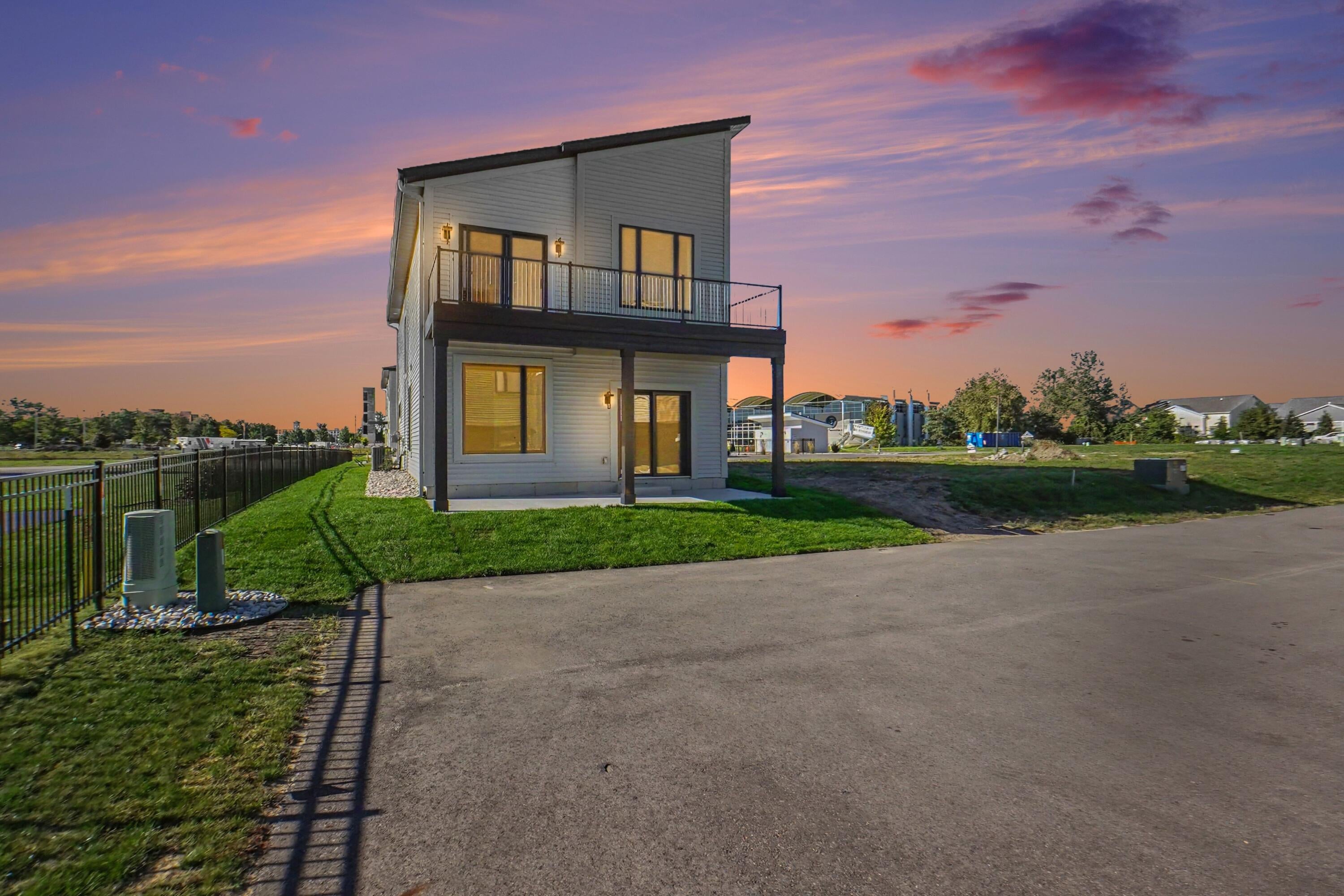 312 Edison Court 28