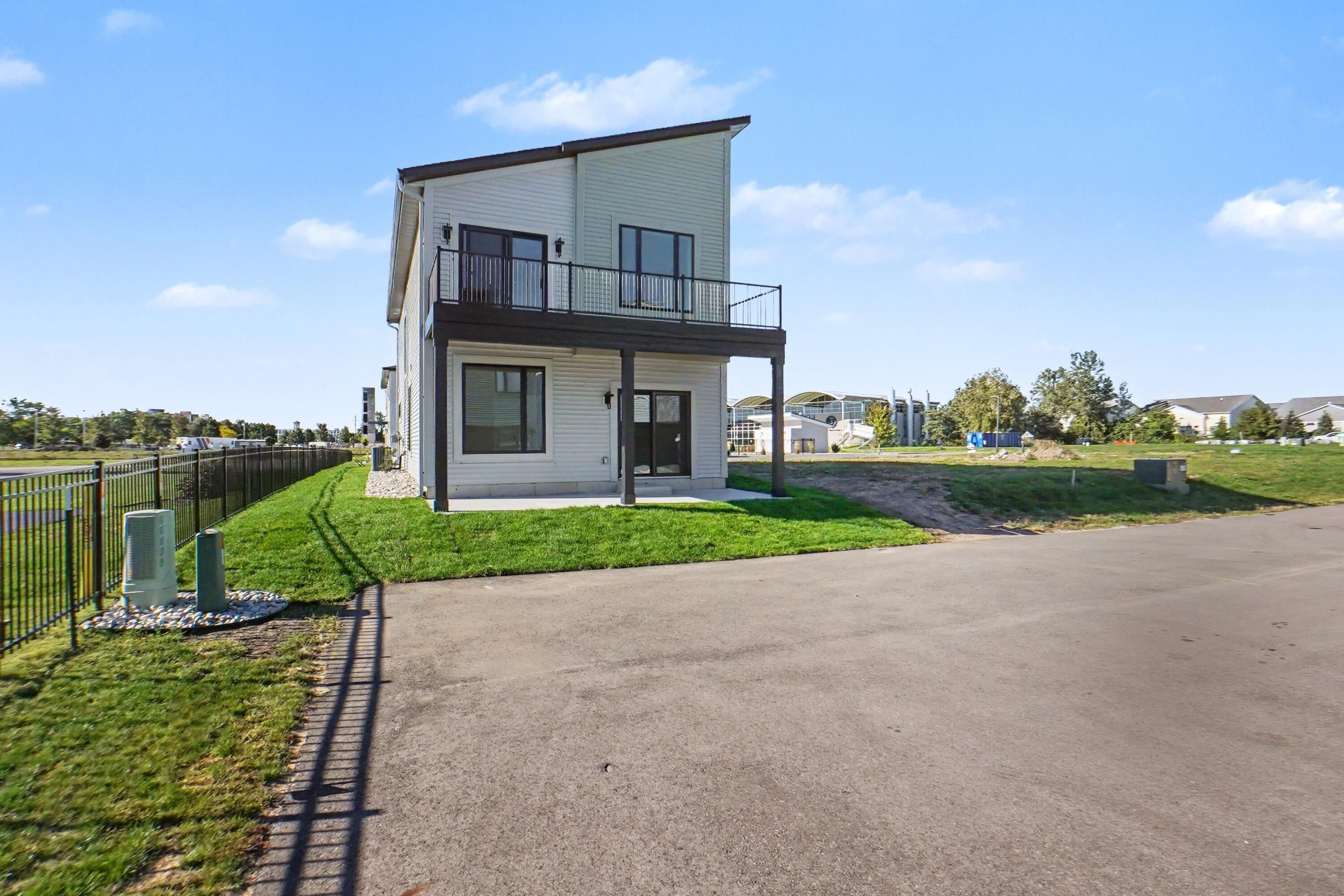 312 Edison Court 28