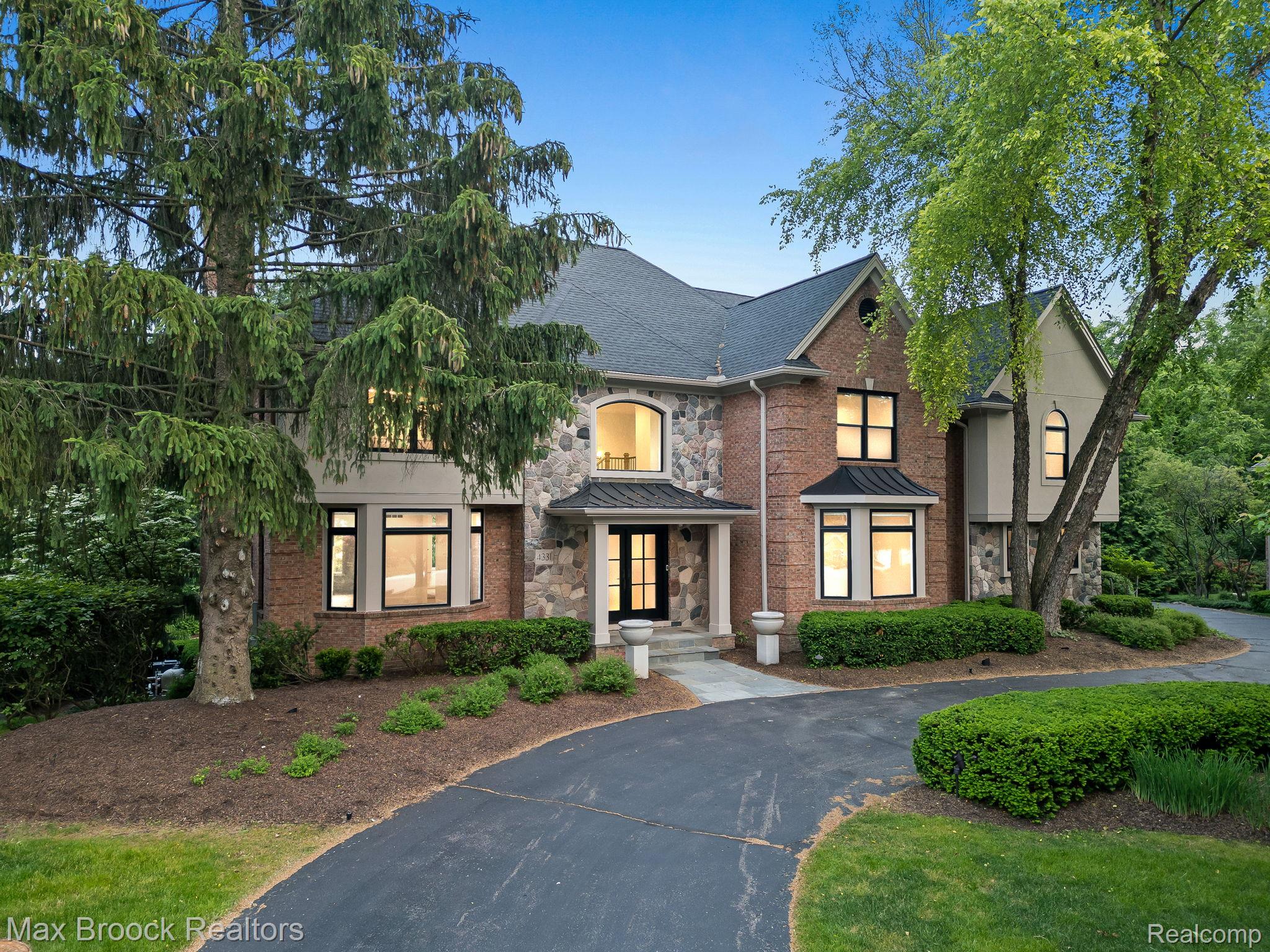 4331 Spruce Hill Lane
