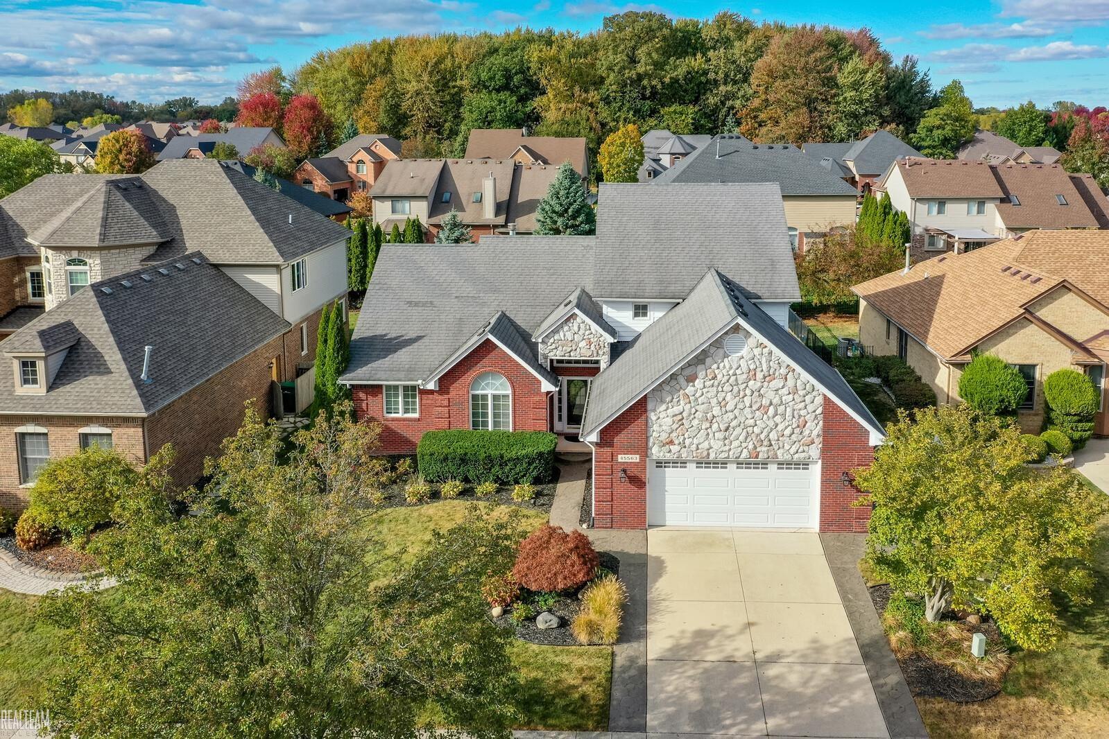 45563 Thorn Tree Lane