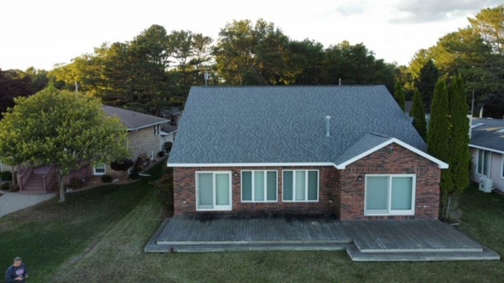 587 Pine