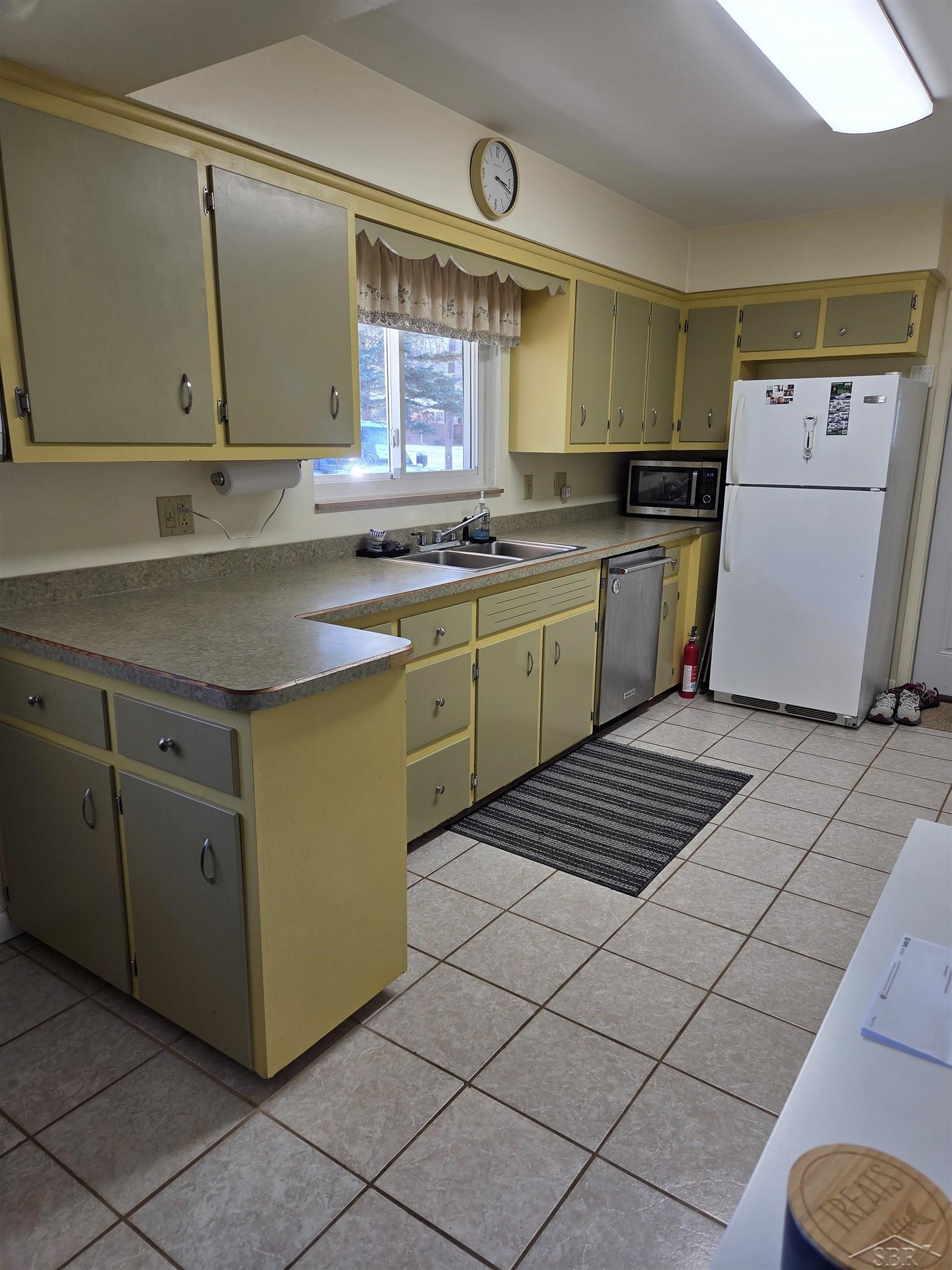 8020 Winchester Court