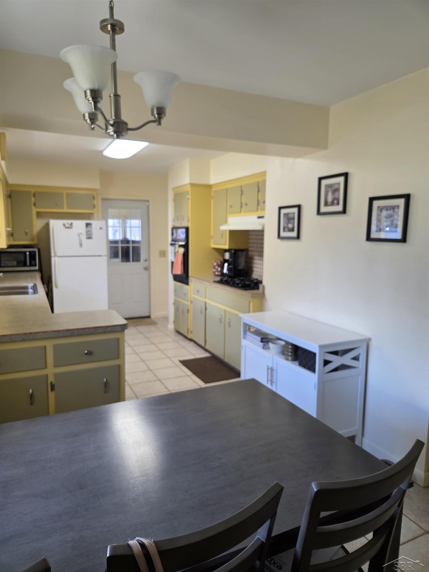 8020 Winchester Court