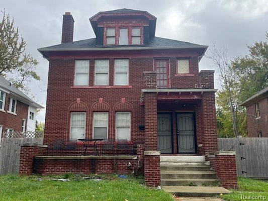 225 W LONGWOOD PL, HIGHLAND PARK, MI 48203 - Image e46ca4041009695e44b2811fa6f6121d/3998371193
