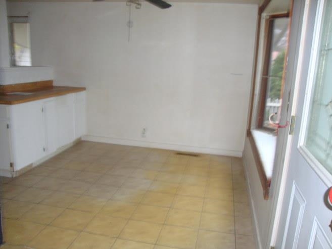 913 Macdonald Avenue