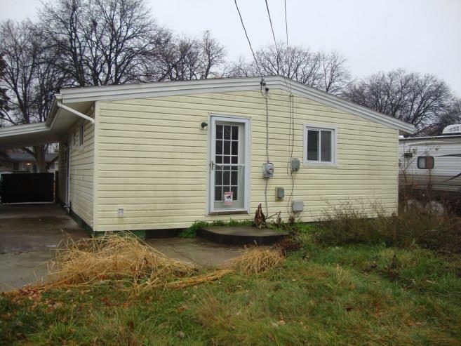 913 Macdonald Avenue