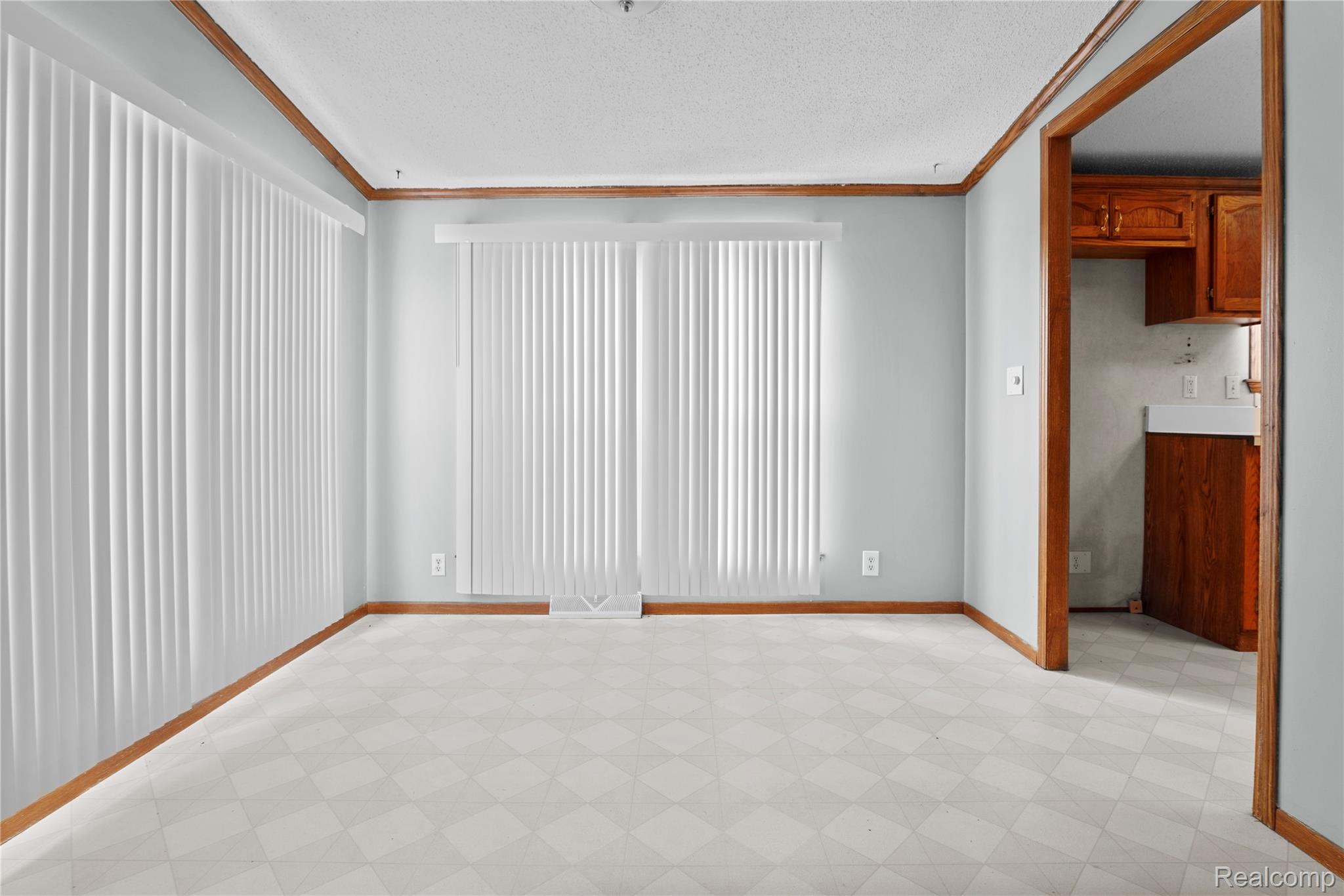 Northville, Michigan 48167, United States, 3 Bedrooms Bedrooms, ,2 BathroomsBathrooms,Residential,Active,257495