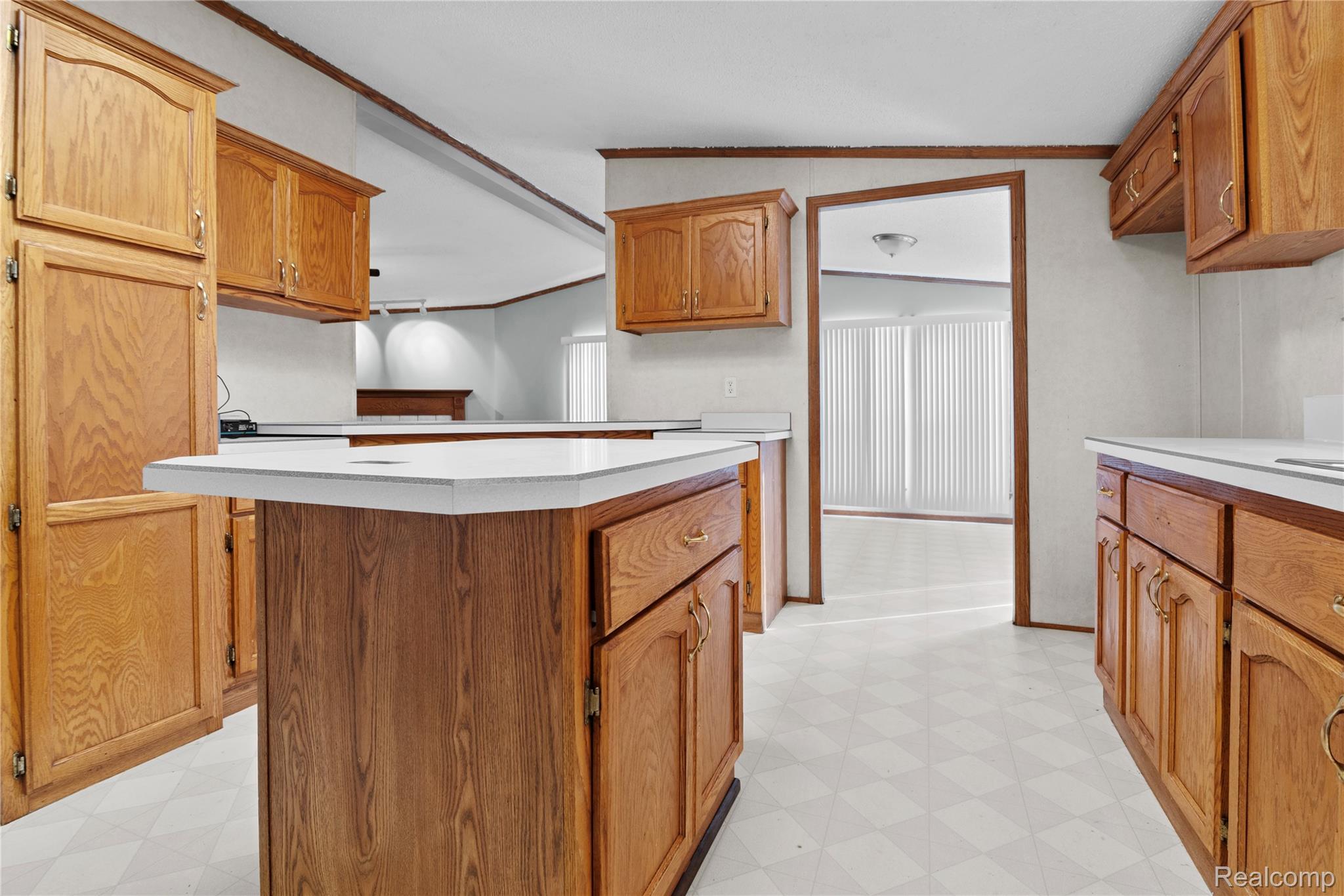 Northville, Michigan 48167, United States, 3 Bedrooms Bedrooms, ,2 BathroomsBathrooms,Residential,Active,257495