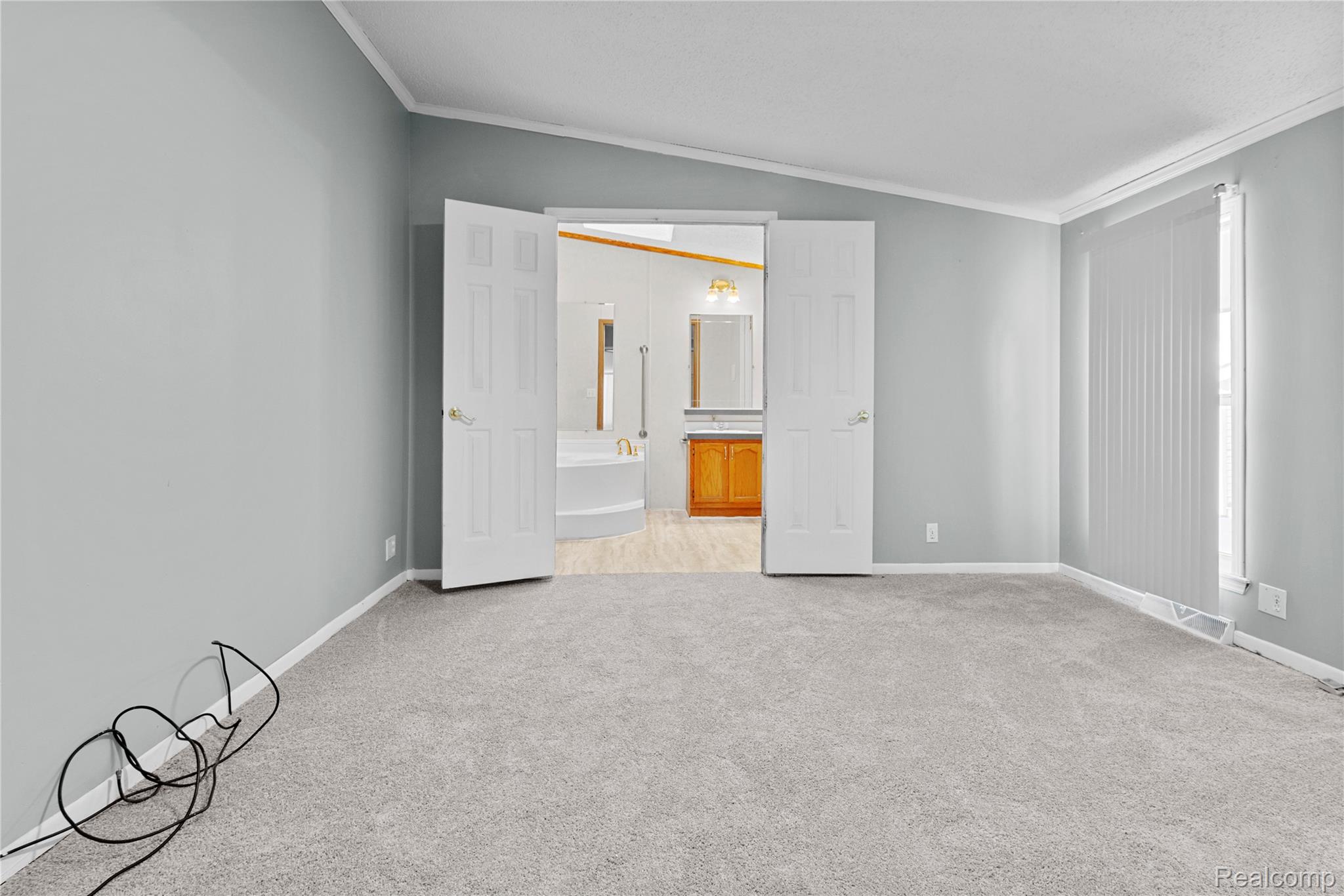 Northville, Michigan 48167, United States, 3 Bedrooms Bedrooms, ,2 BathroomsBathrooms,Residential,Active,257495