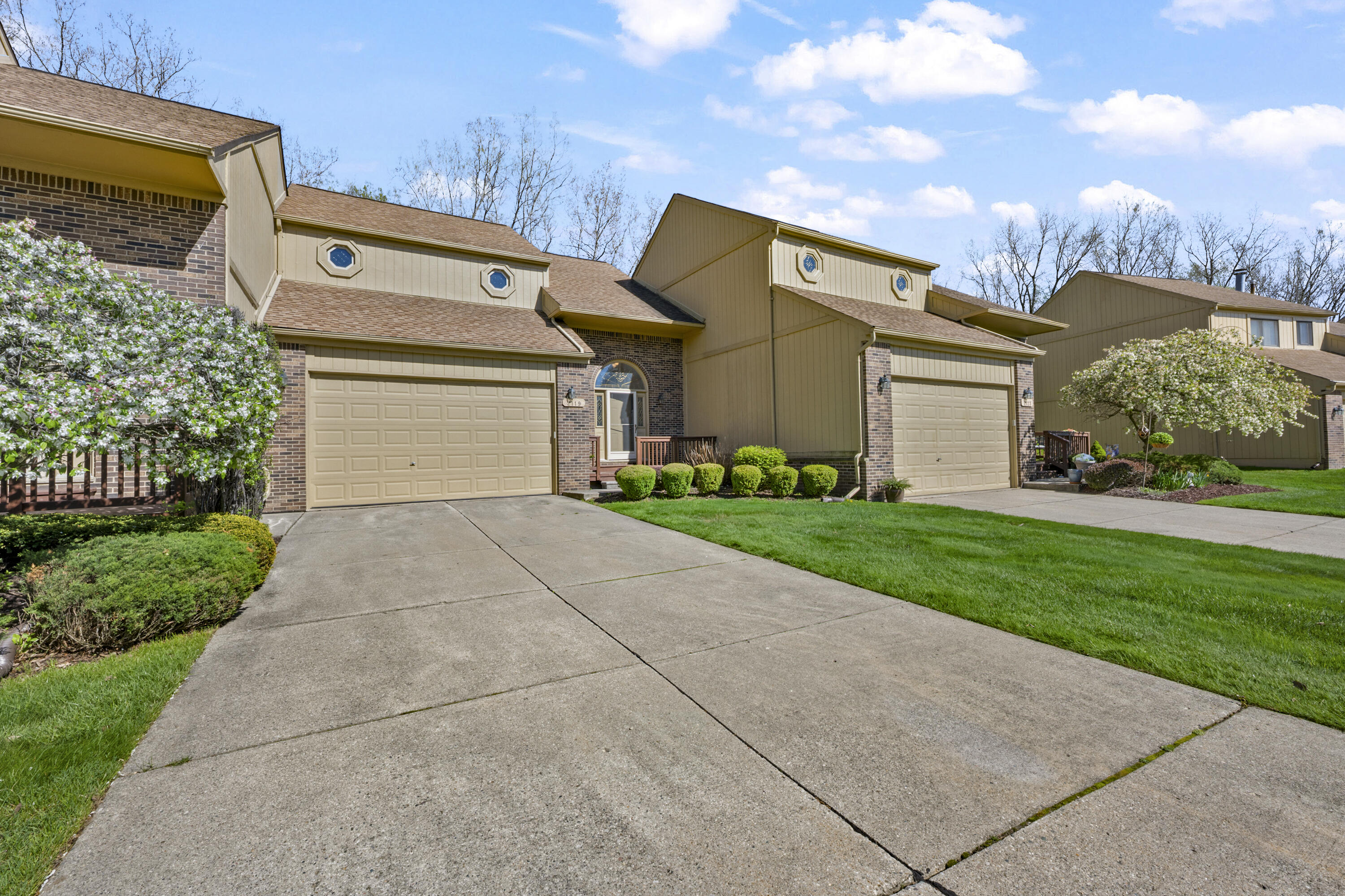 2119 Rochelle Park Drive